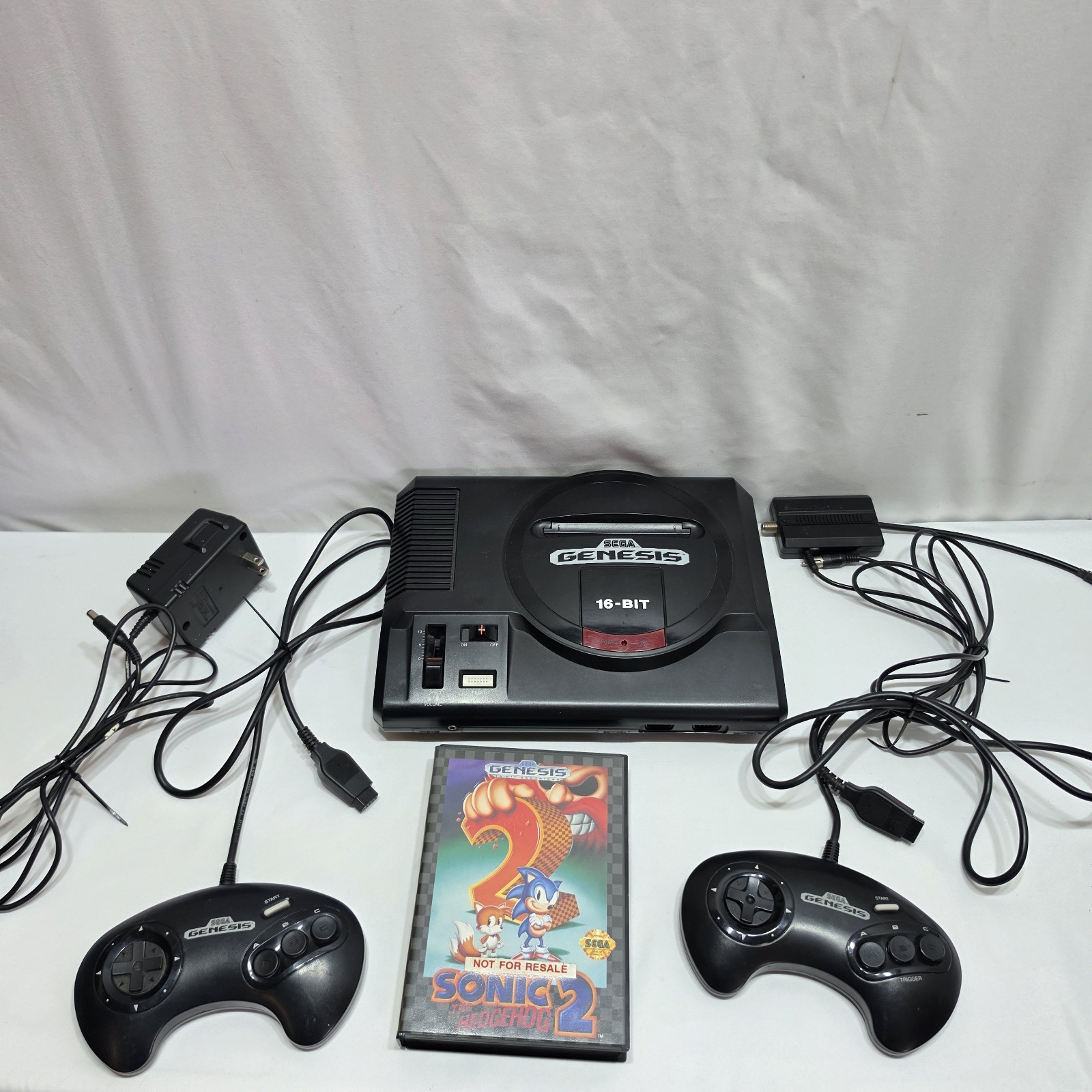 Sega Genesis Model 1 MK-1601 Console W/ 2 Controllers – Sonic 2 & Auto RF Switch