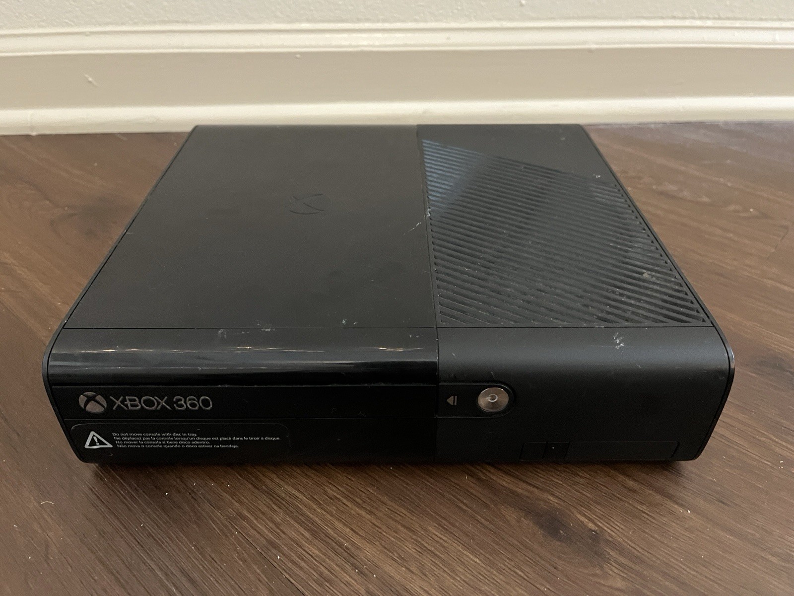 Xbox 360 E 250GB Bundle – Controllers + 320gb HDD – Tested