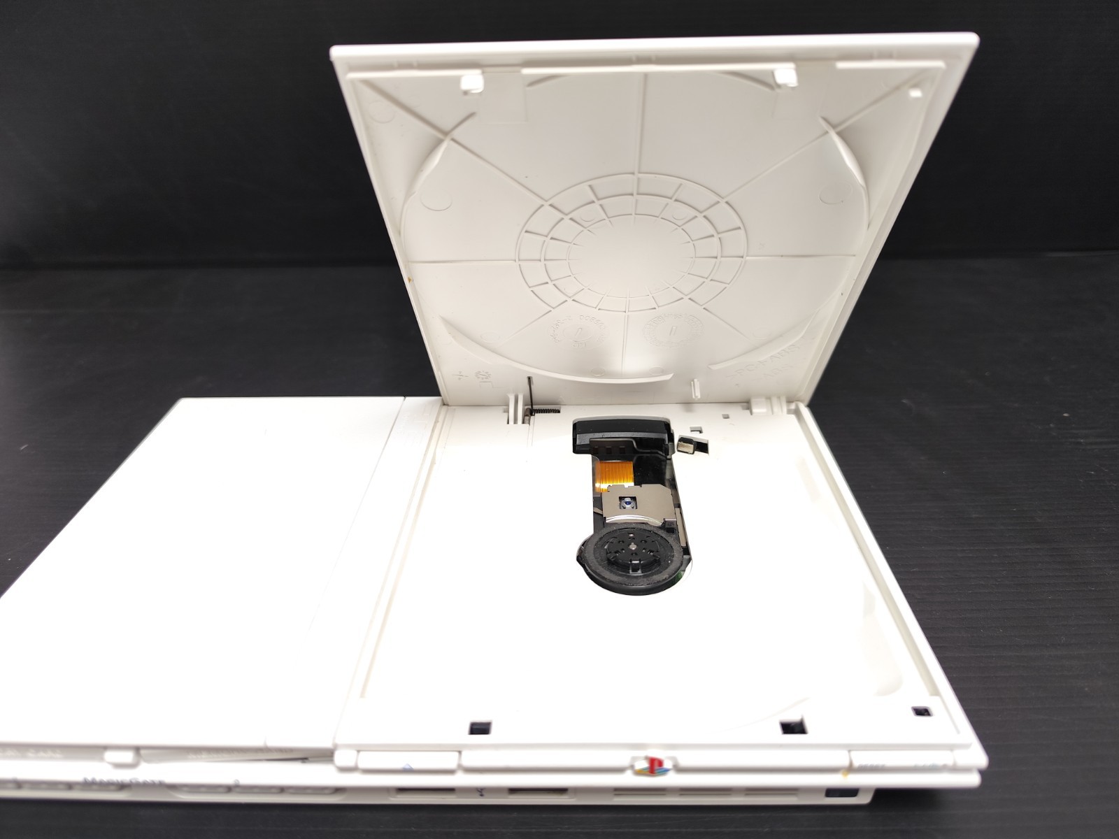 E+ “Region Free” Playstation2 PS2 Slim Console SCPH-75000 Ceramic White Note A