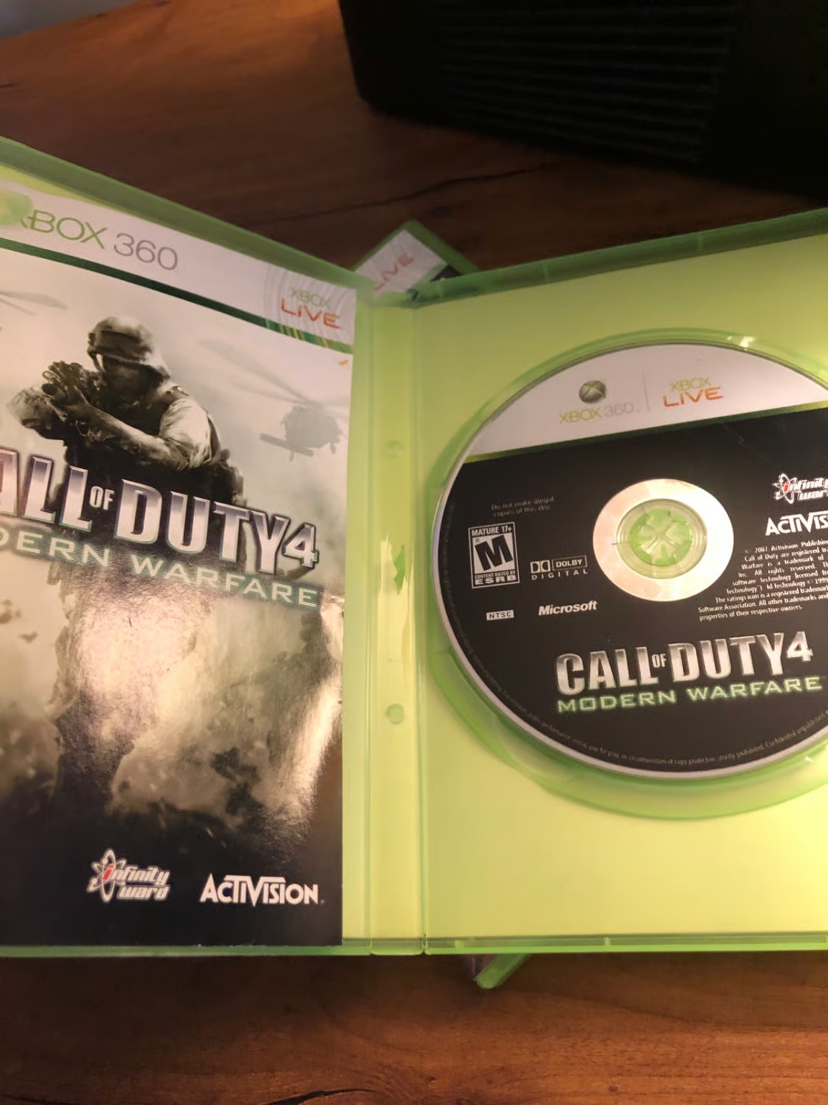 Xbox 360 Console Bundle – 250gb and Halo games!
