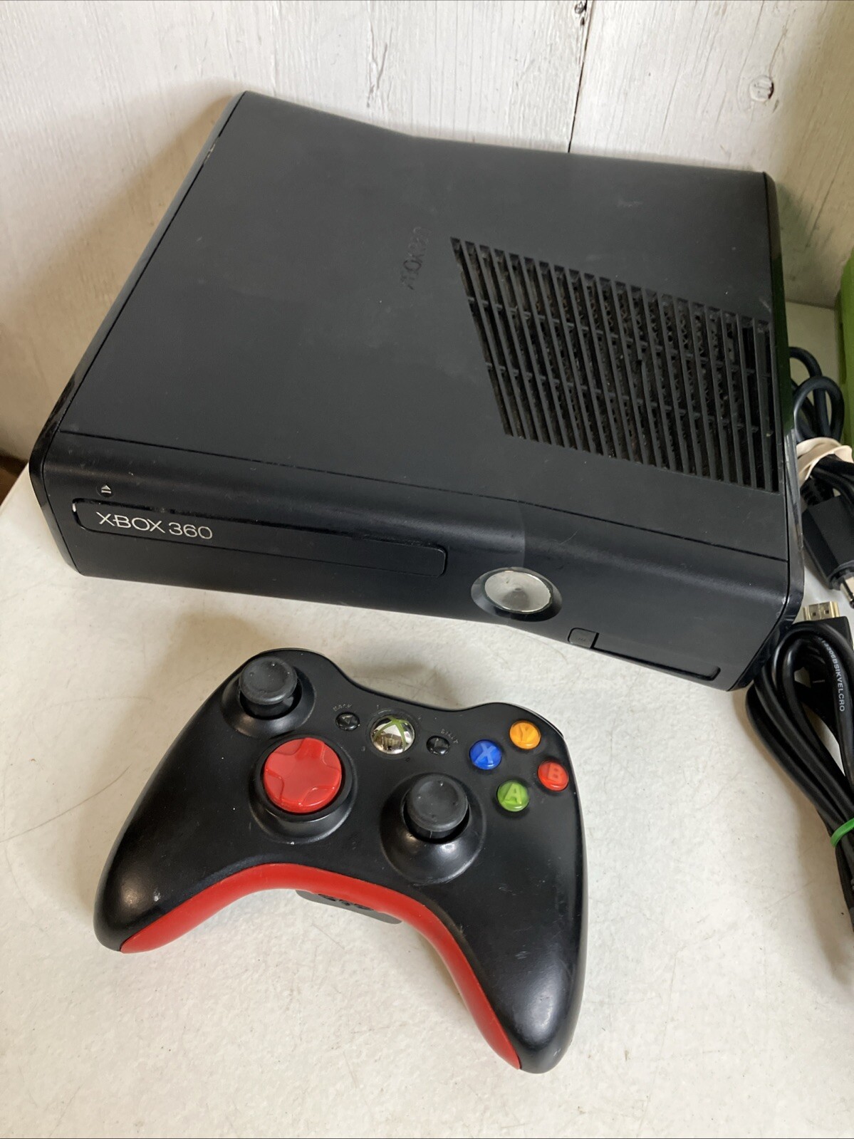 Microsoft Xbox 360 S 250GB 1439 Bundle 25 Games GTA IV HALO 3 MASS EFFECT DIABLO