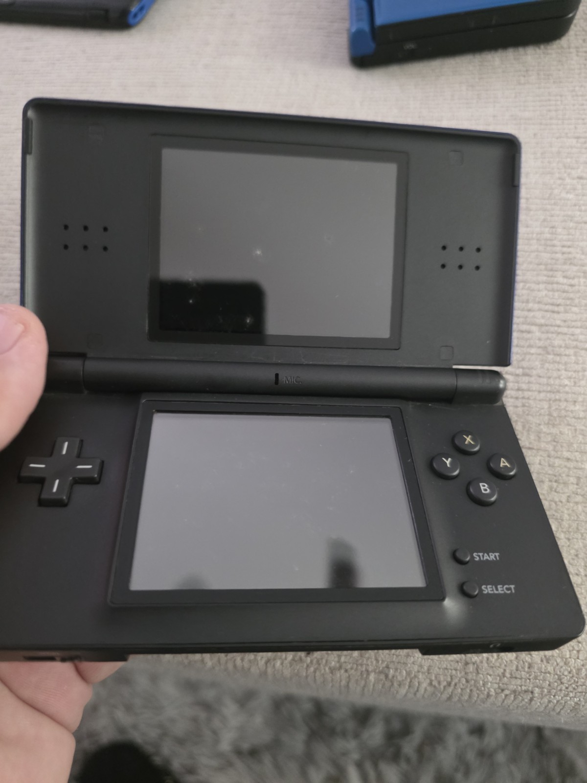 Nintendo DS Lite Handheld System – Screen Wont Light Up Console Wont Power On