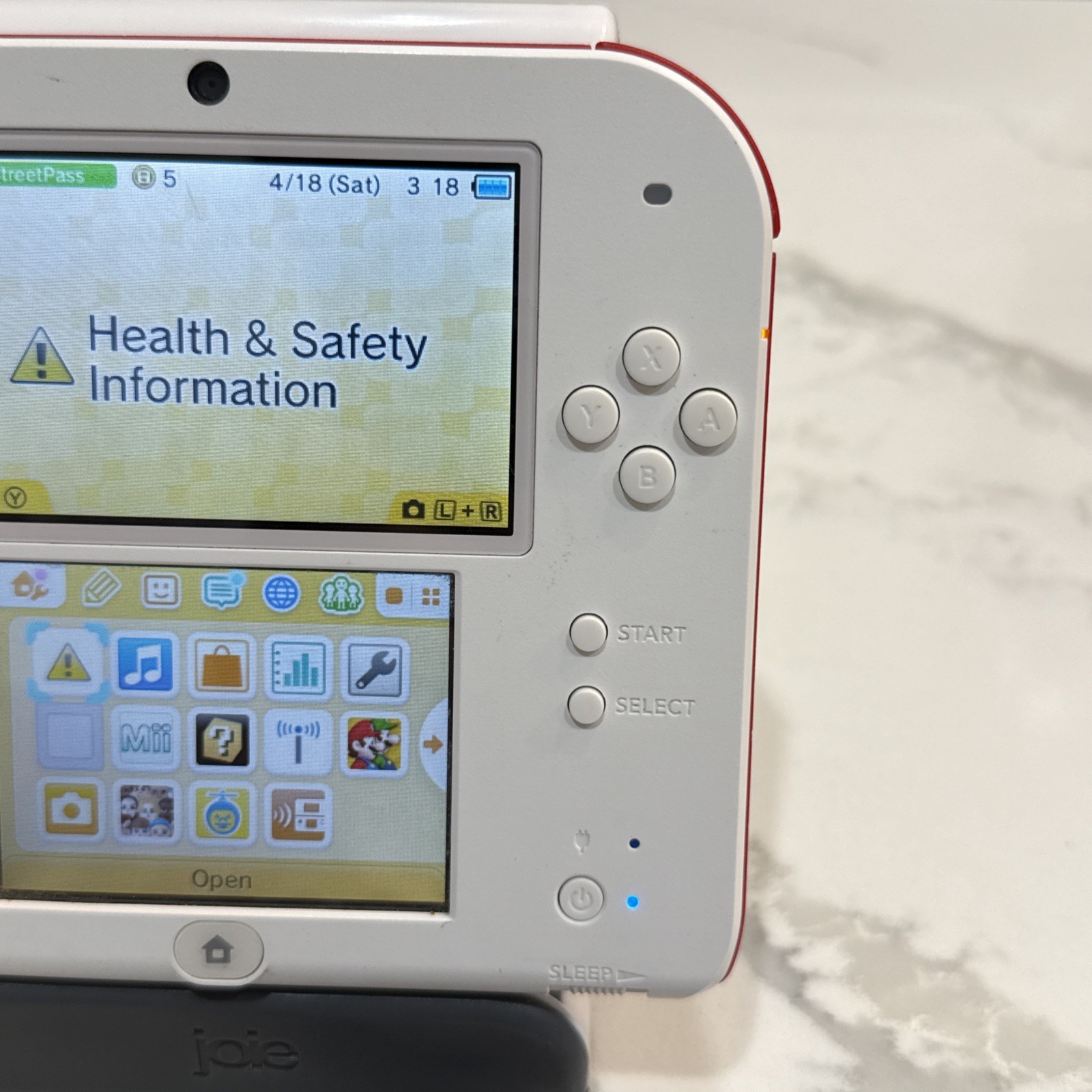 Nintendo 2DS System – White & Red – Bundle – 1 ZELDA game + Mario Downloaded