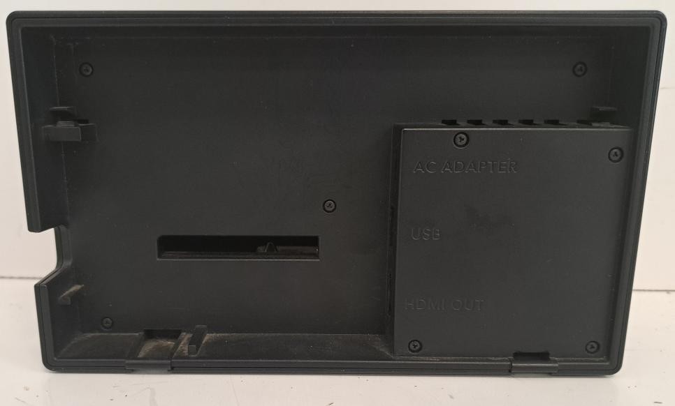 NINTENDO SWITCH W/ DOCK & CORD IN GOOD CONDITION AS PICTURED TESTED (P10023547)