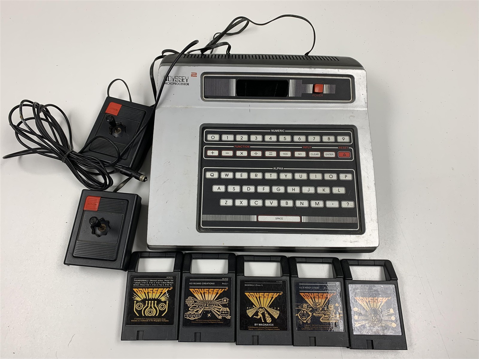 Magnavox Odyssey 2 Console Bundle 5 Games Joysticks Tested Working