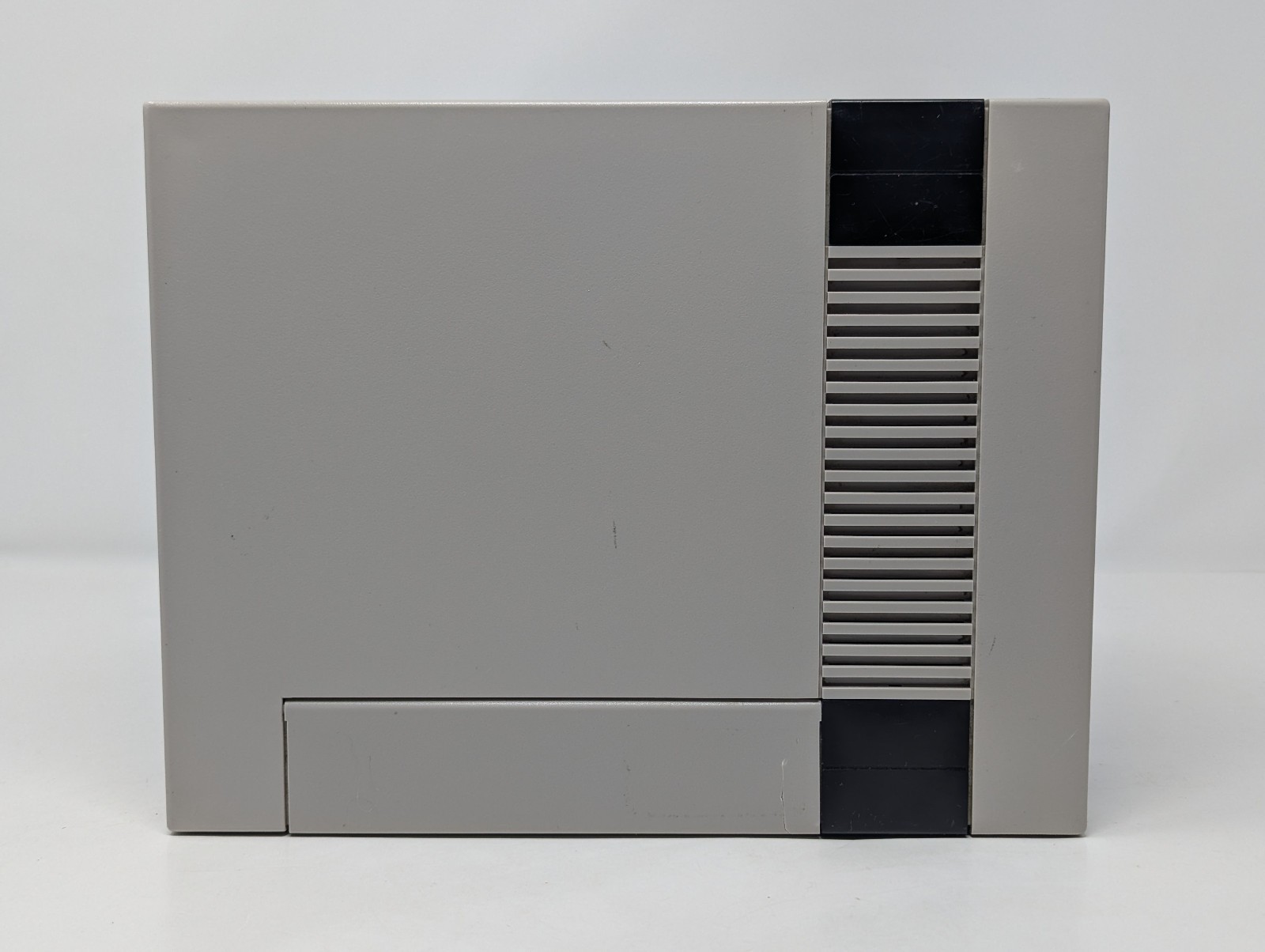 Nintendo NES Action Set Home Console With OEM Controller, Zapper Gun & Cables