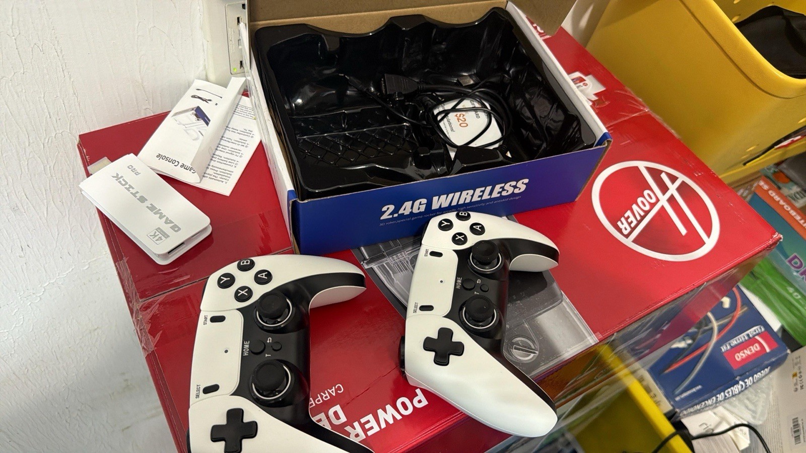 Wireless Retro Game Stick with 20000+ Classic Games, 23 Emulators, 4K HDMI Outpu