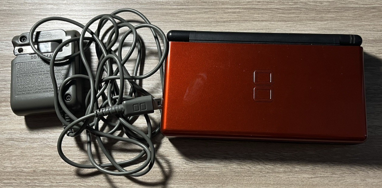 Nintendo DS Lite Crimson Red/Black Bundle Charger & Stylus