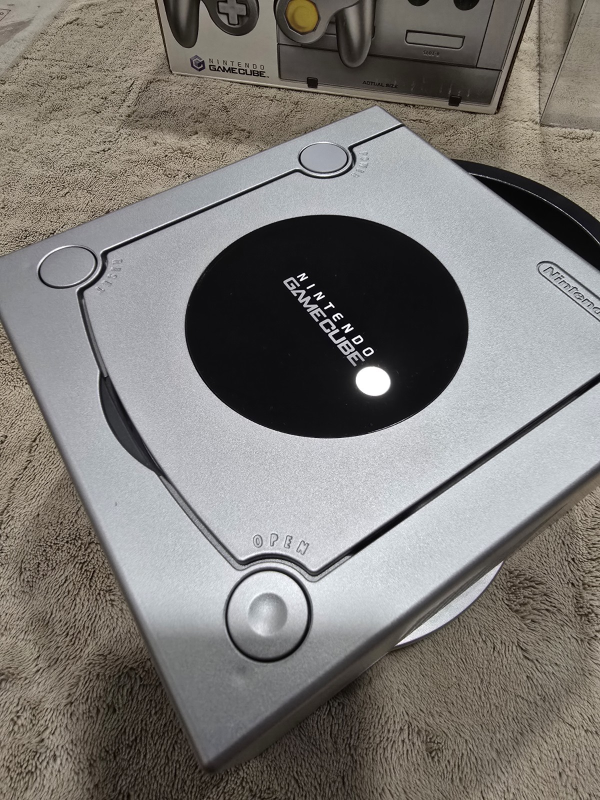 Nintendo Gamecube Limited Edition Platinum Complete in Box, MINTY, COLLECTIBLE