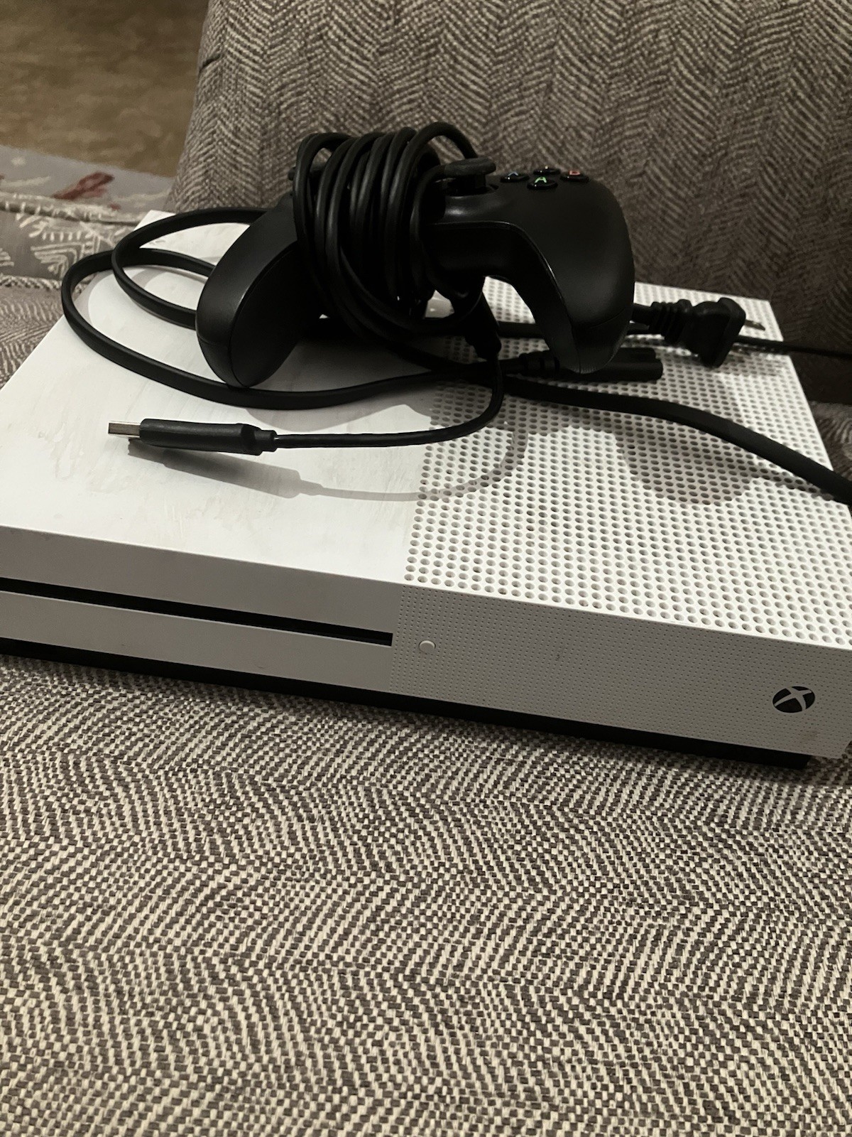 Xbox One S unkown Storage tested and Is Working. HDMI **NOT** Included.
