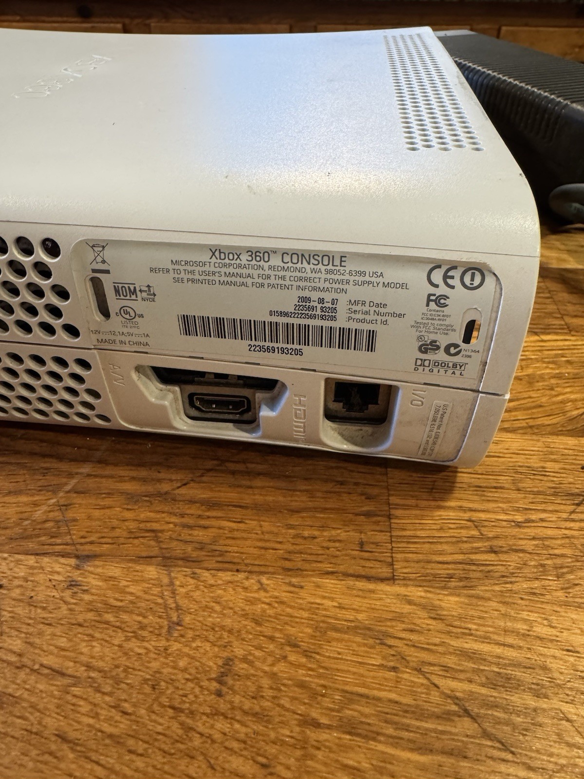 Microsoft Xbox 360 White Console w/ Power / AV Cable – Cracked Face Works Tested