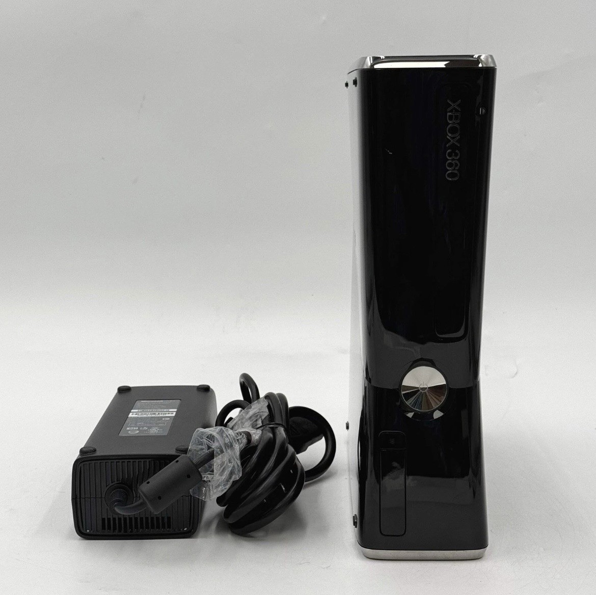 Microsoft Xbox 360 Slim 250GB Glossy Black (Great Condition!)