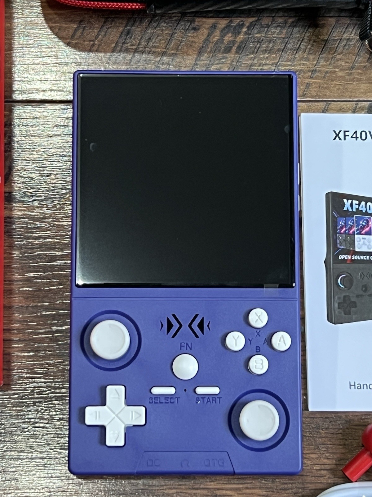 XF40V Retro Handheld Game Console, Retro Gaming Console 4.0” IPS Screen Linu…