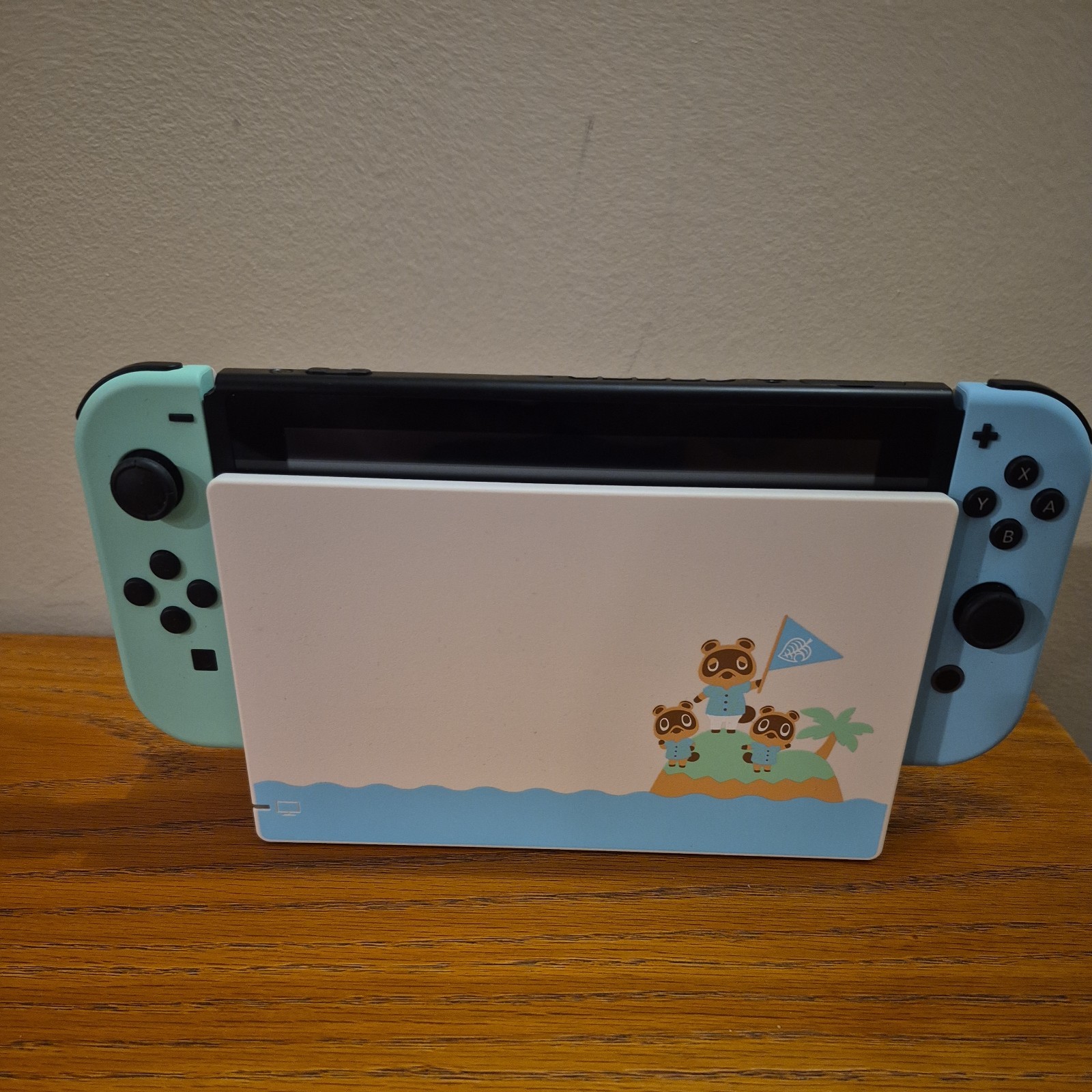 Nintendo Switch System Animal Crossing Edition +Charger + Dock & Extras