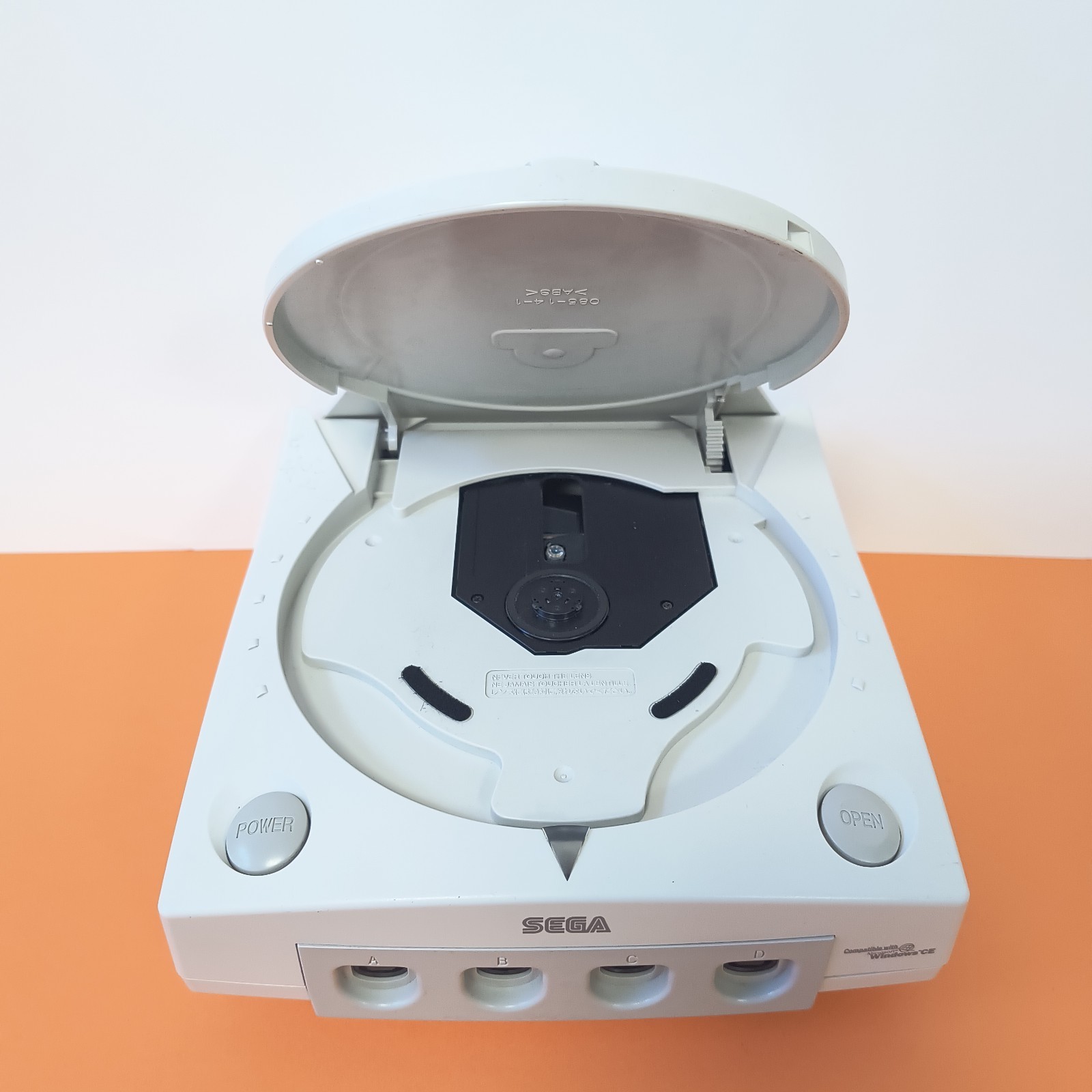 SEGA DREAMCAST CONSOLE JAP VERSION NO REGION LOCK WITH EUROPEAN POWER SUPPLY