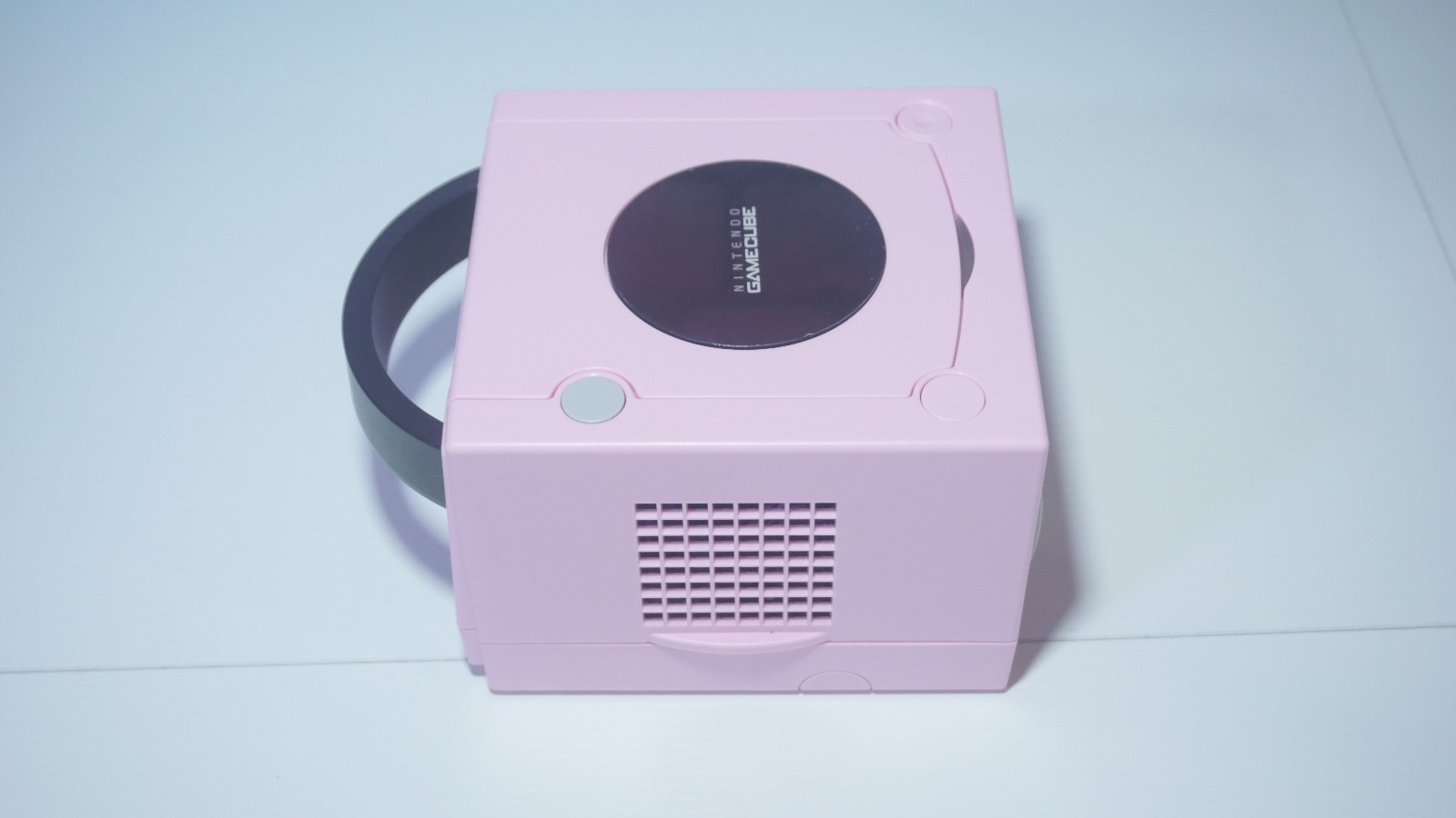 Pastel Pink Nintendo GameCube Console DOL-101 (USA) with Pink LED & Controller