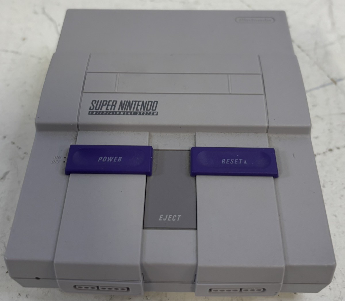 NINTENDO SUPER NINTENDO – CLV201 CONSOLE (P15028290)