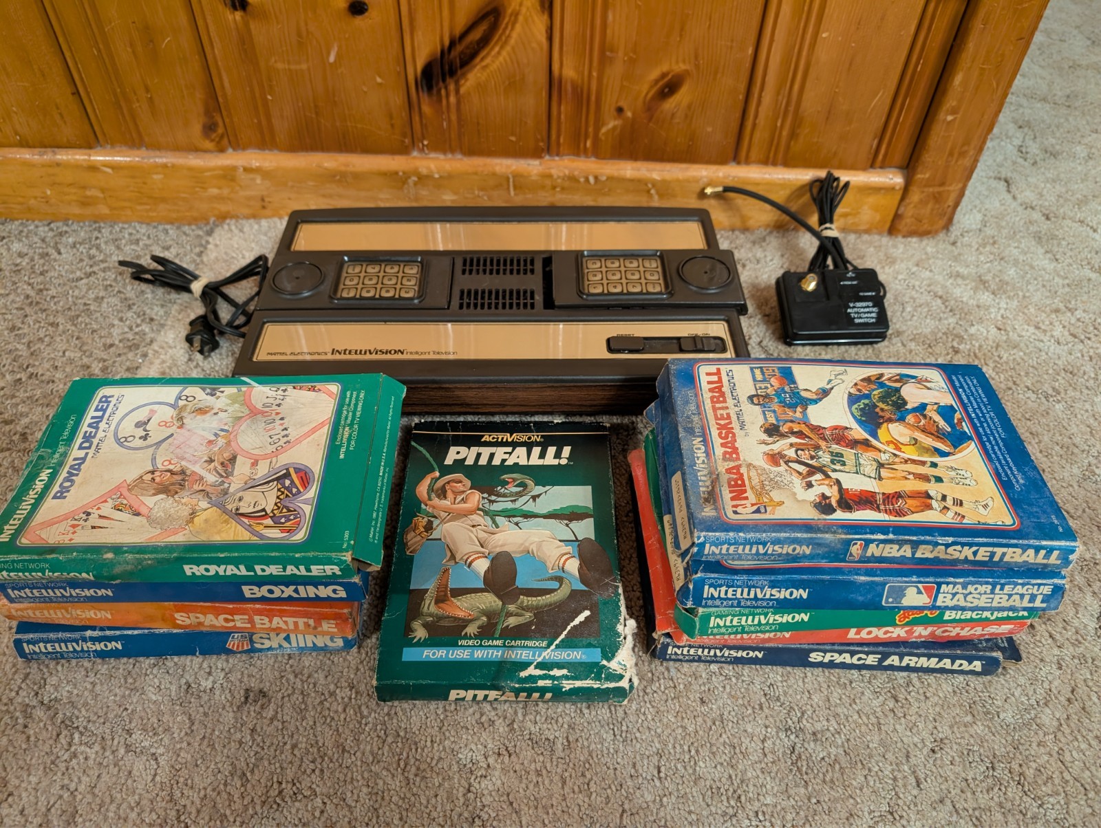 Intellivision Console W/ 10 GAMES, Pitfall CIB Works, BUT READ SEE VIDEO! AS IS
