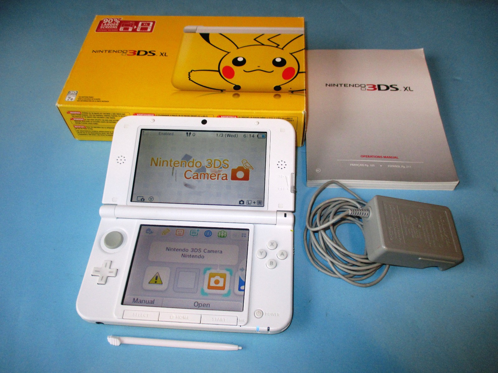 Nintendo 3DS XL Pokemon Pikachu Edition Yellow System in Box +Charger