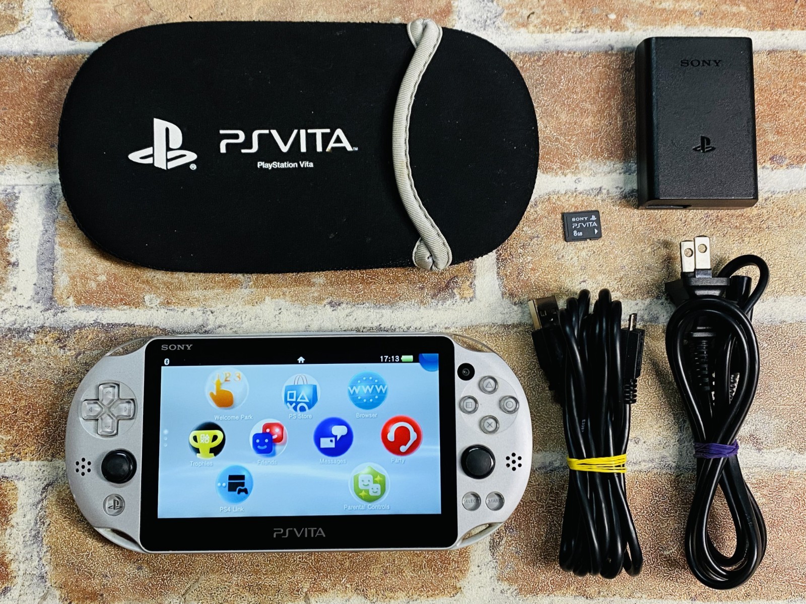 SONY PS Vita PCH-2000 SILVER Japan PlayStation Charger 8GB Pouch No.2D DDP
