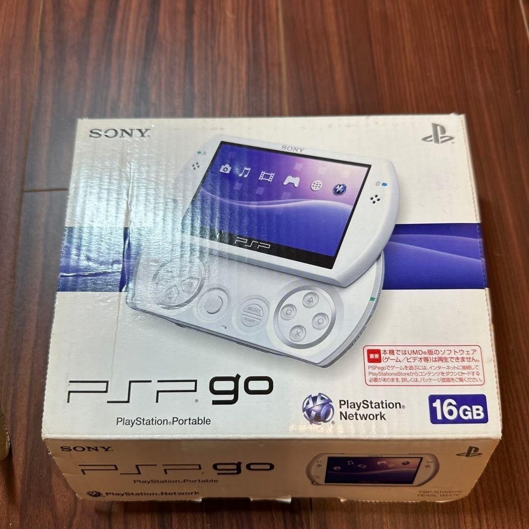 PSP GO PlayStation portableGo Piano White PSP-N1000 PW Box Set