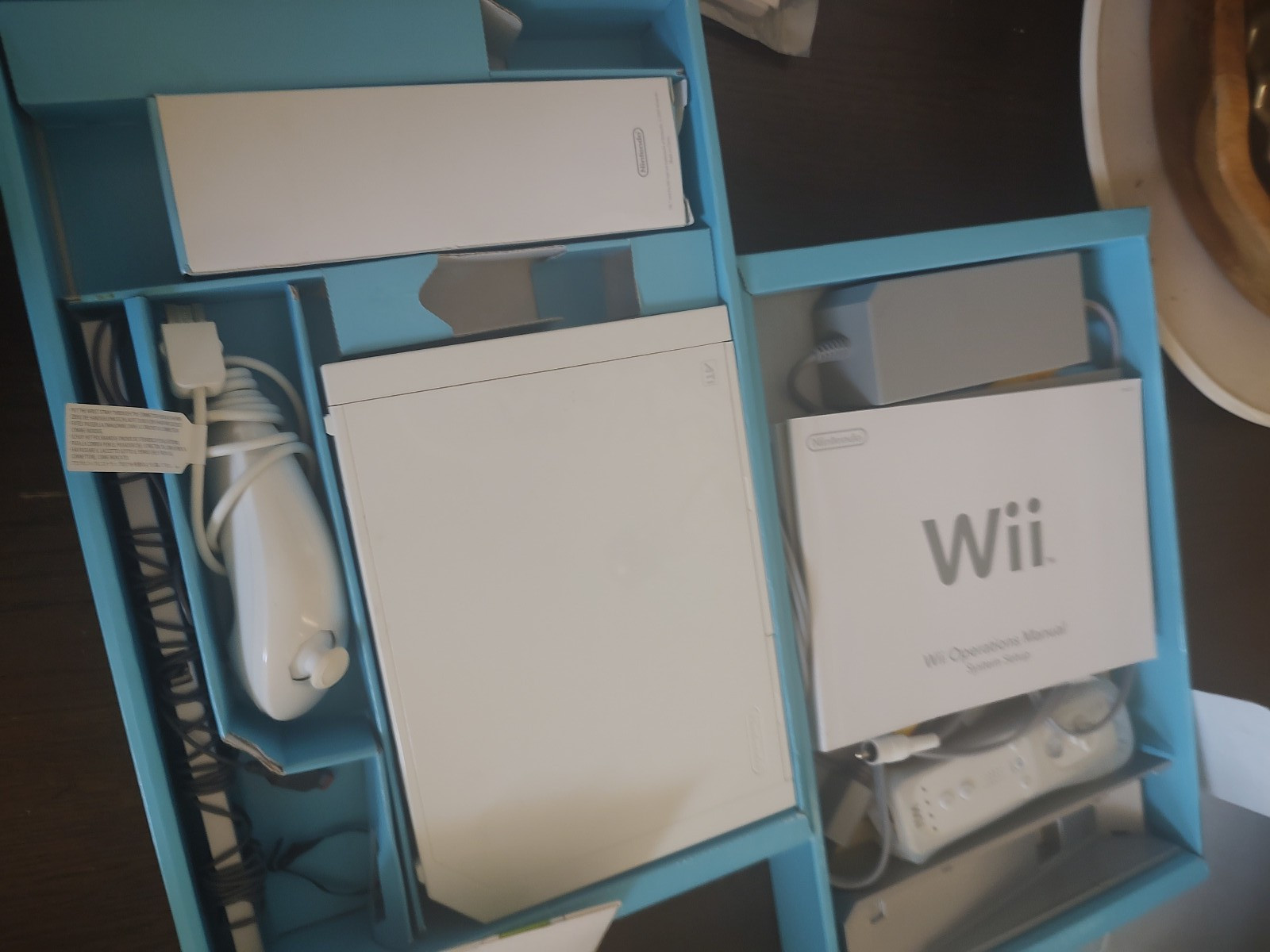 NINTENDO WII SPORTS GAME CONSOLE SYSTEM BUNDLE