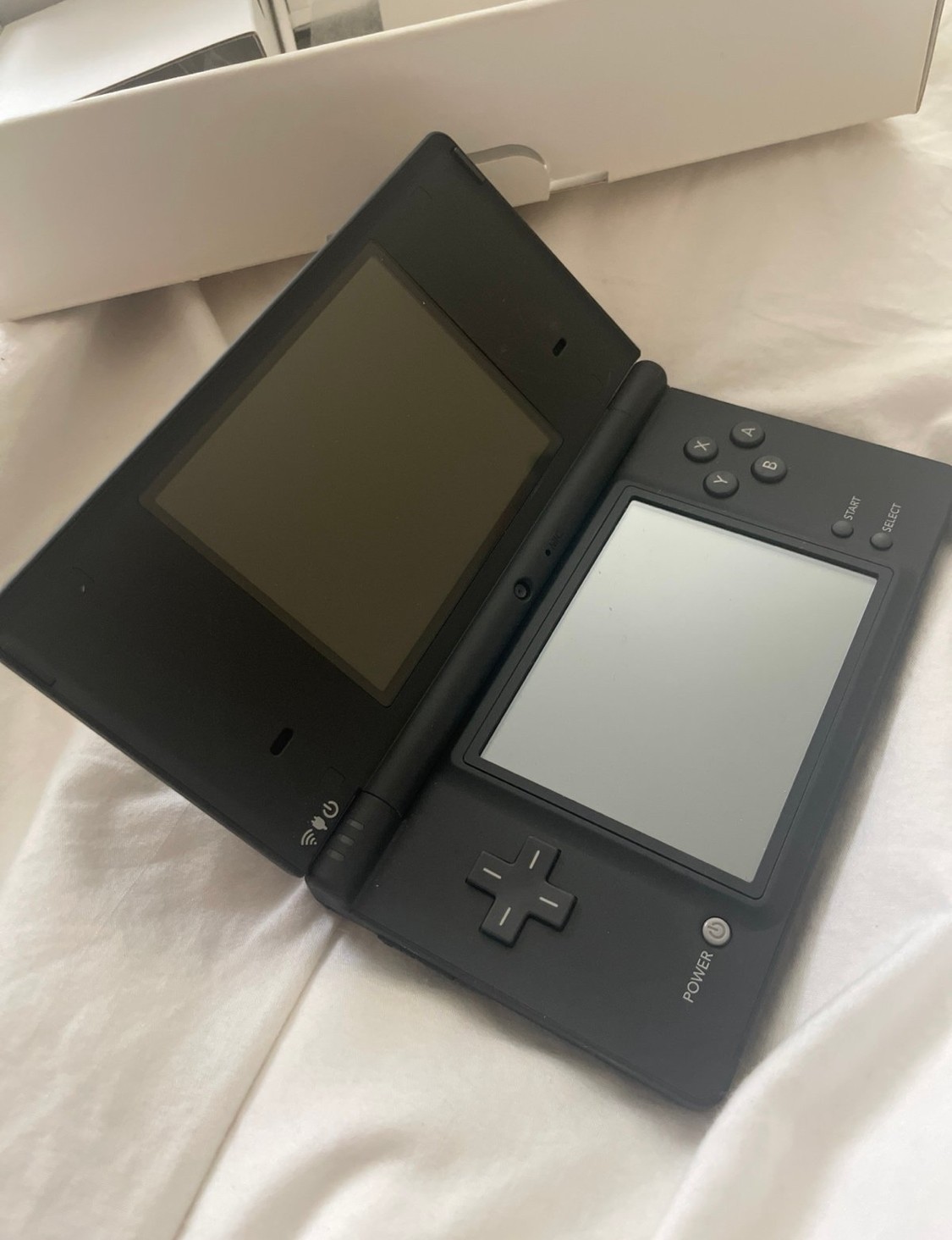 Nintendo DSi Launch Edition Black Handheld System
