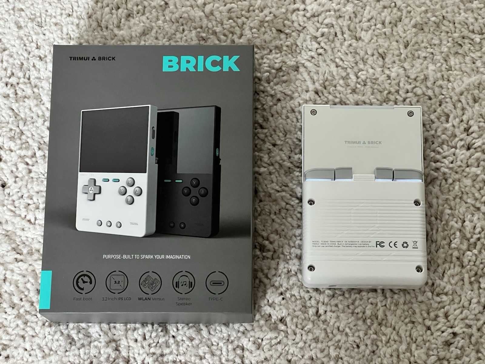 TrimUI Brick, White Console, 3.2” IPS Display, Linux, WiFi/Bluetooth/USB-C