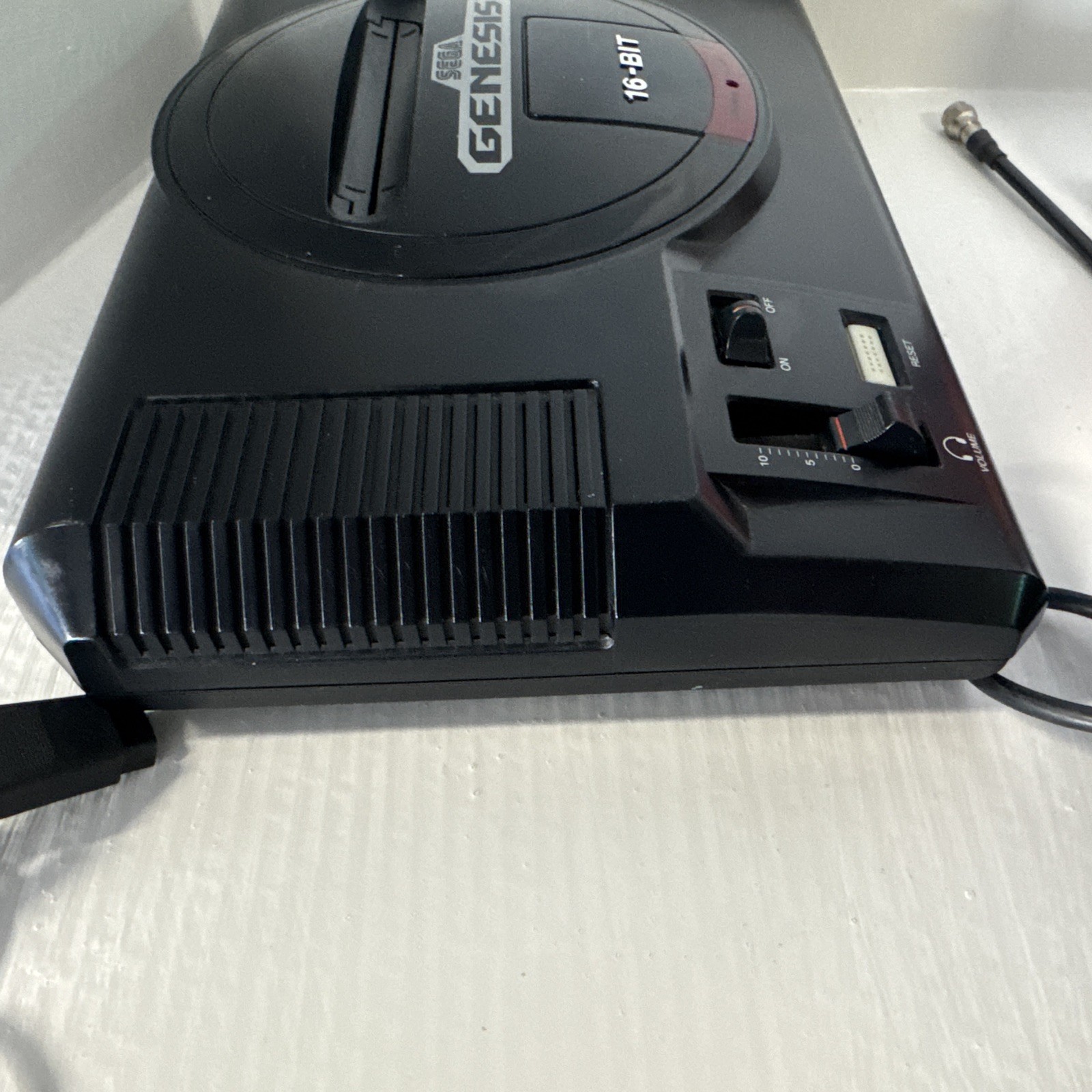 Sega Genesis 1601 (High Definition Graphics) Console System Bundle w/ Ms. Pacman