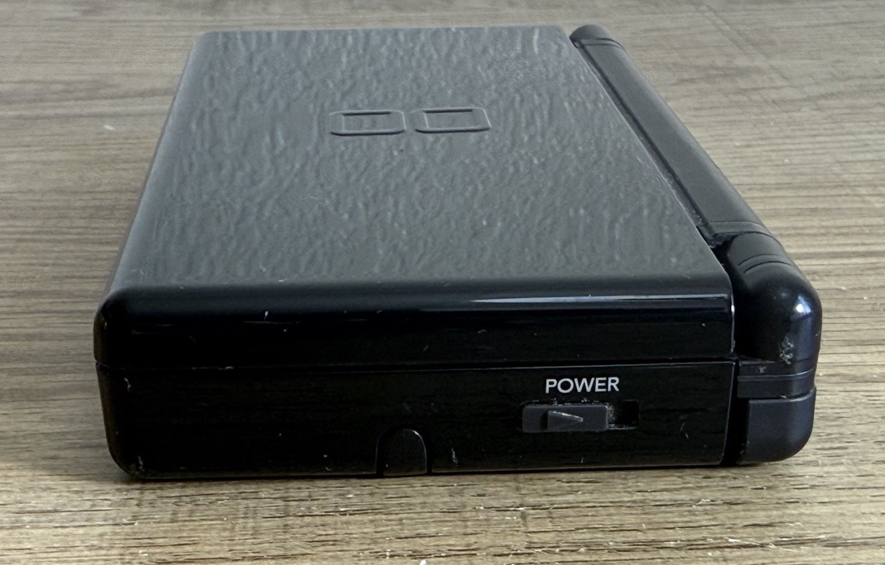 Nintendo DS Lite Black Console Excellent Condition Working w/Charger & Stylus
