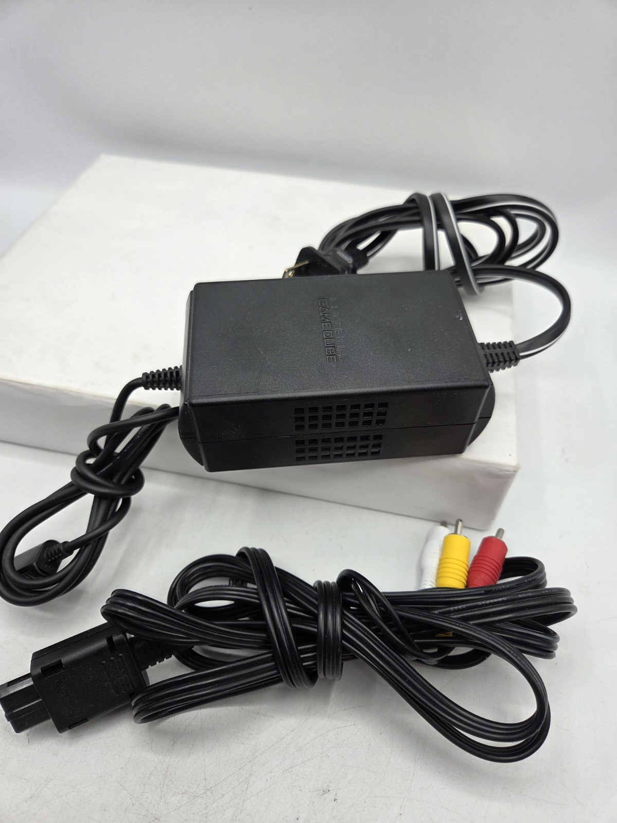 Nintendo GameCube DOL-001 Black System Console w/ 2 Controllers & Cords Tested