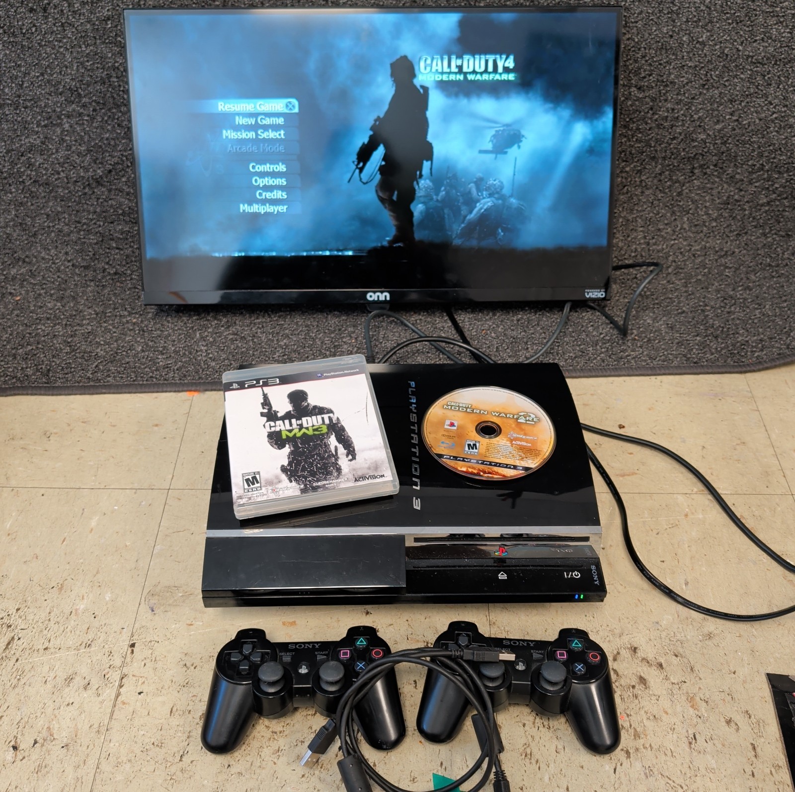 Sony PS3 CECHE01 Backward Compatible 80GB Console W/2 Controllers & Cords TESTED