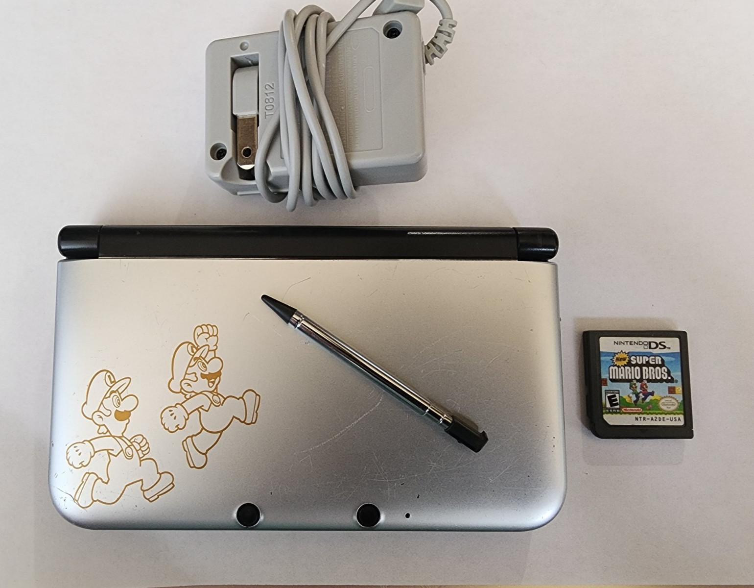 Nintendo 3DS XL The Year of Luigi 30th Anniversary Gaming System W/Gaming System