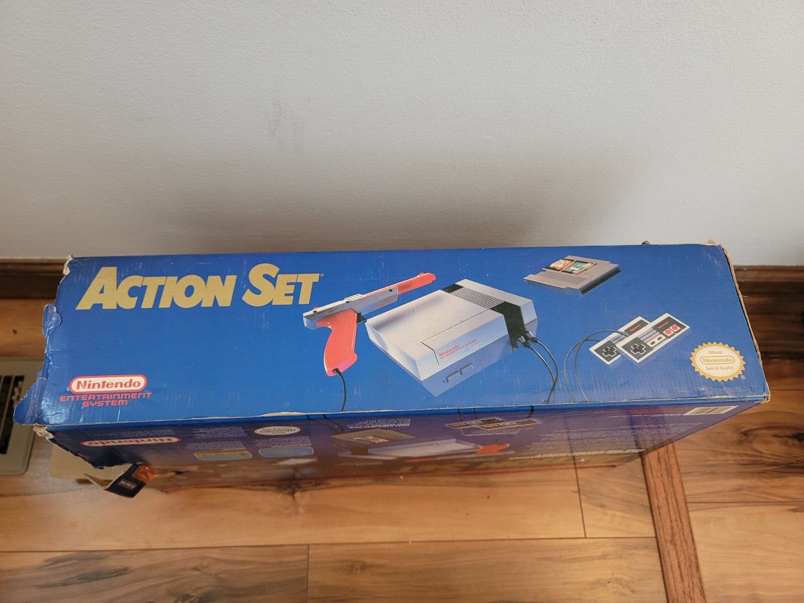 Nintendo NES System Console Action Set Blue Box CIB Complete In Box 4 Tested