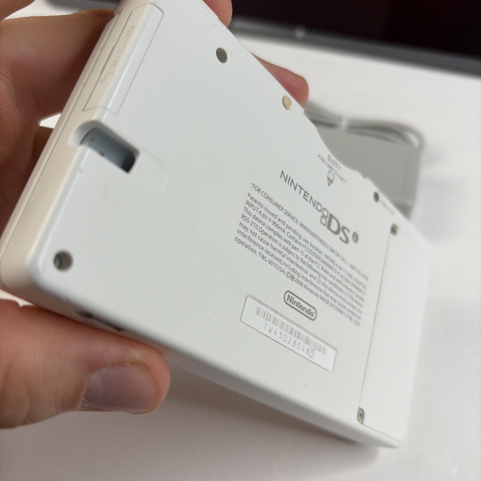 Nintendo DSi White Handheld Game Console with Charger. TESTED/WORKING US Model