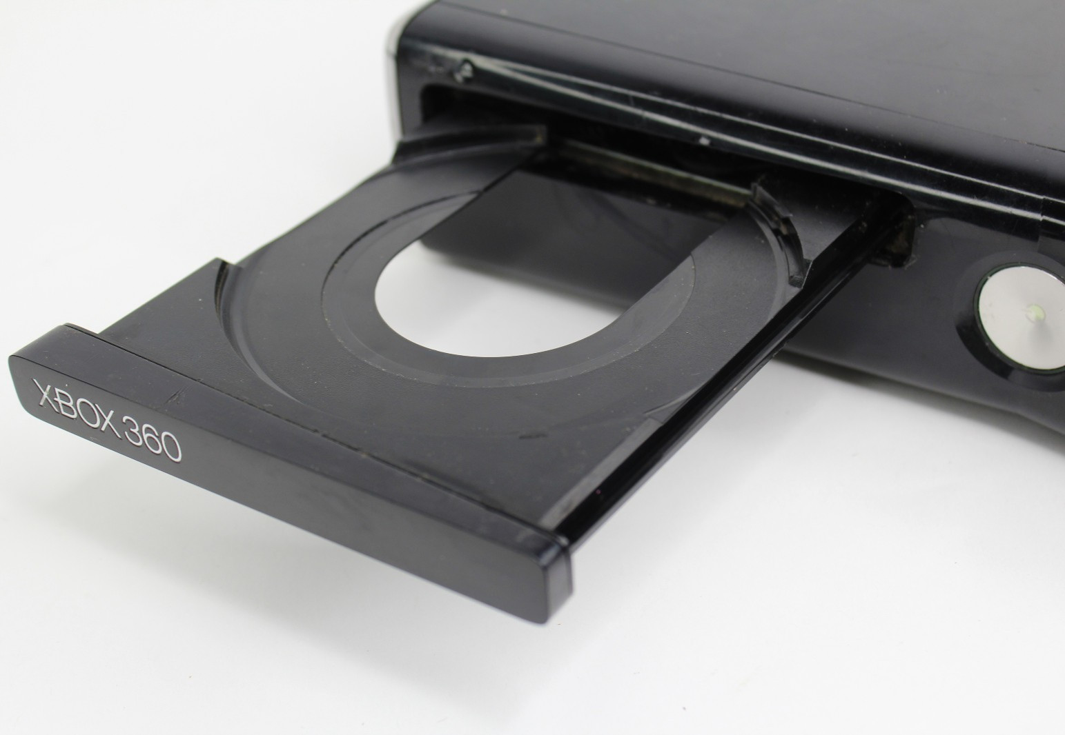 Microsoft Xbox 360 S Console Only NOT WORKING FOR PARTS ONLY Plays Games