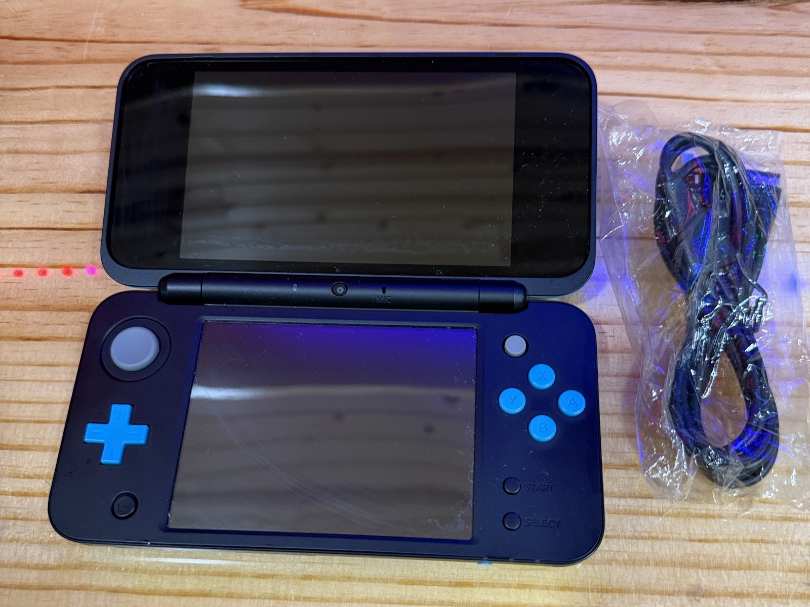 Nintendo 2DS XL Console – Black / Turquoise (Tested & Working)