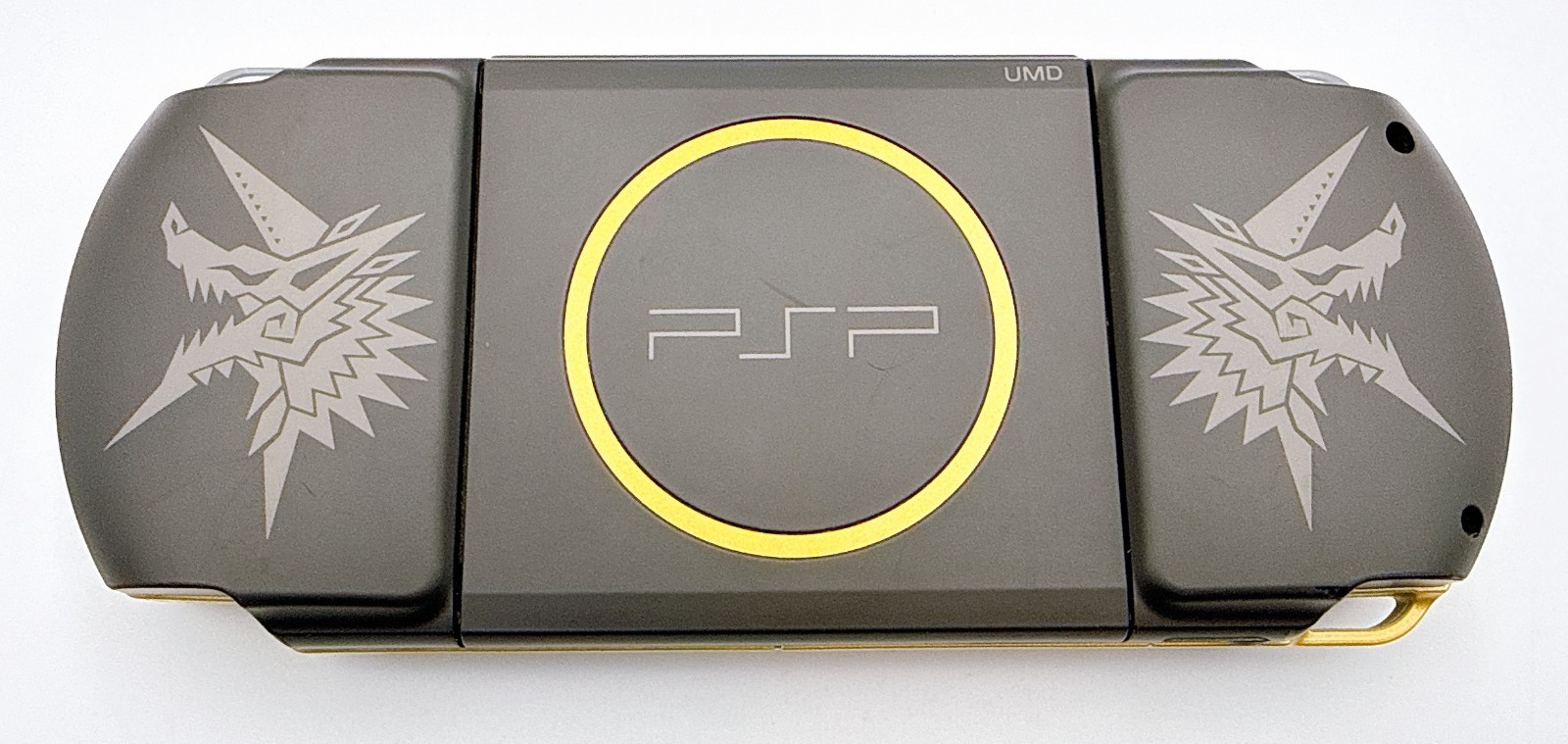 Sony PSP-3000 Console Monster Hunter 3rd Limited Region Free w/Pouch – Excellent