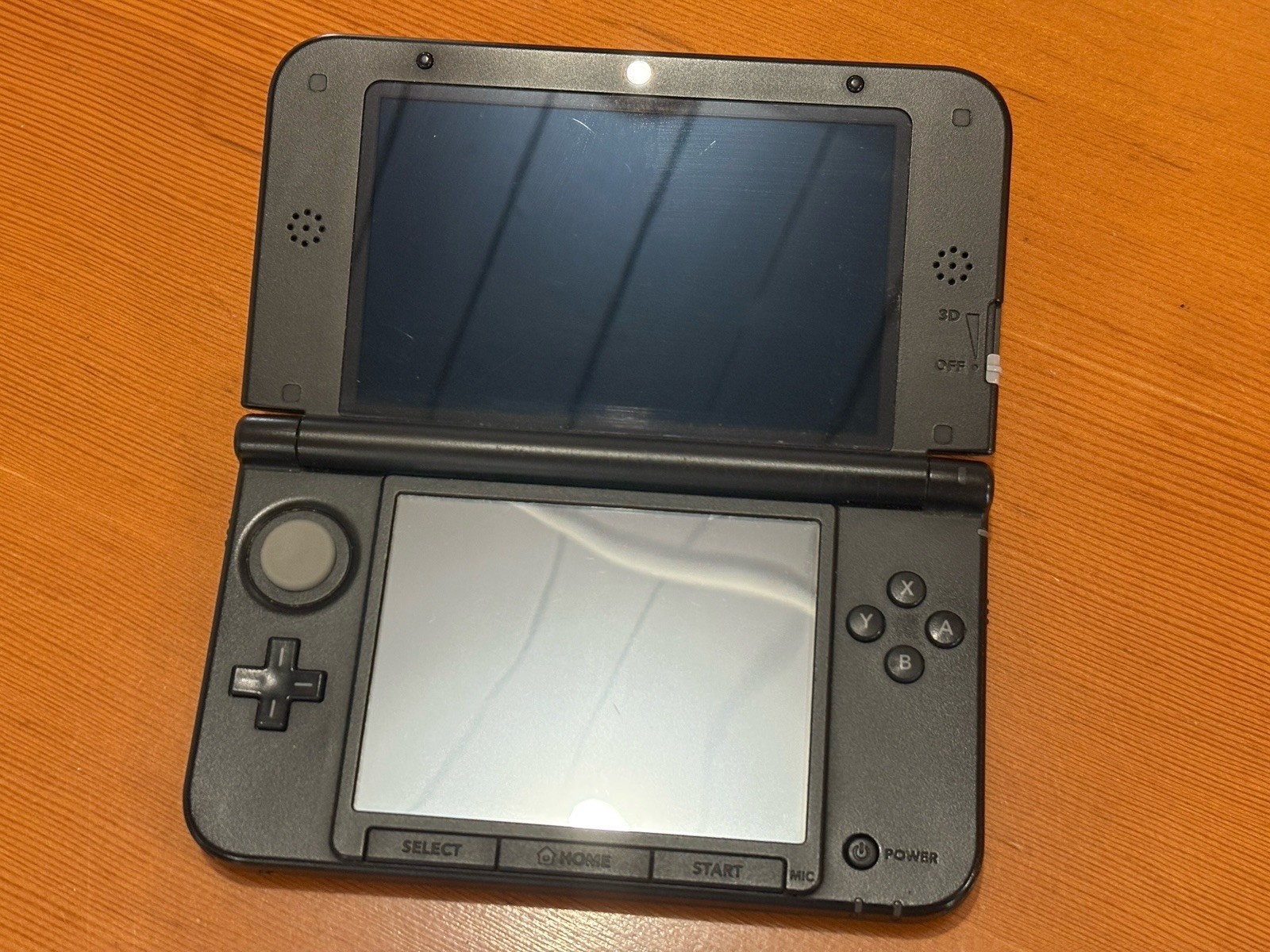 Nintendo 3DS LL XL Console Black Great Condition Working w/ Stylus No Yellowing