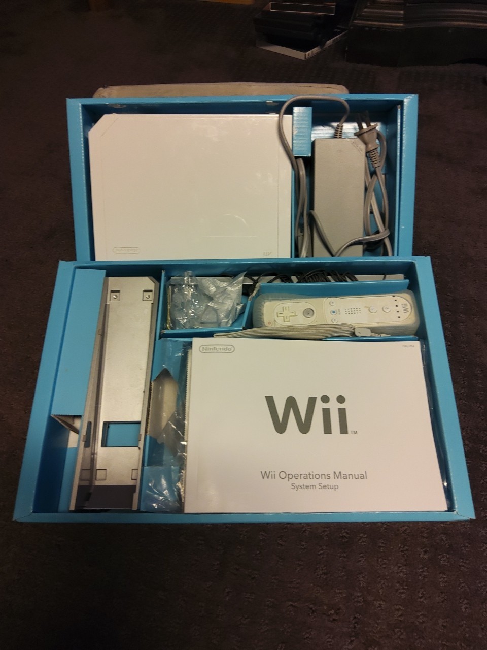 Nintendo Wii Console CIB Complete In Box, Wii Sports Not Included