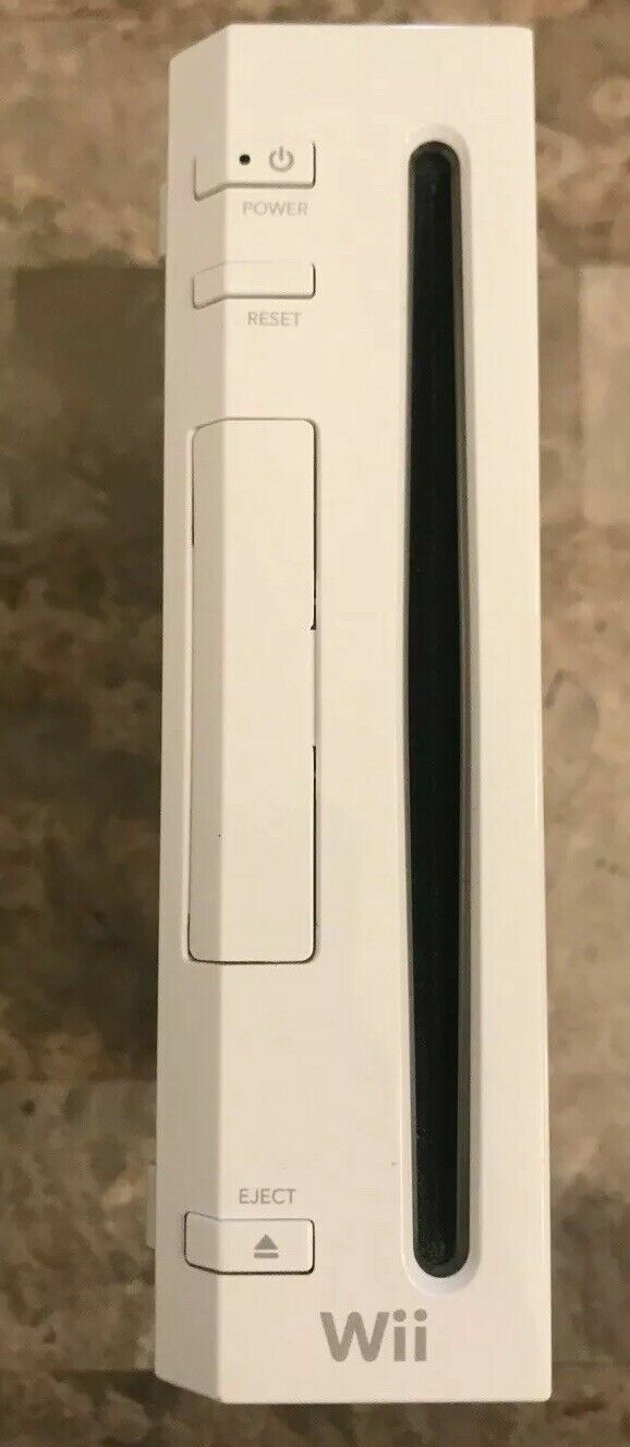 Nintendo Wii White Console System w/ wires, 1 Remote, 3 Games, 1 Link Fight Pad