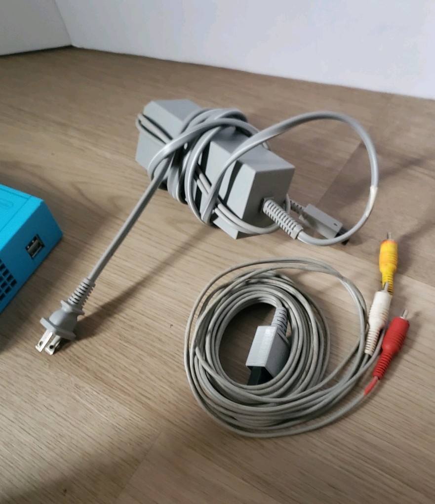 Nintendo Wii RVL-101 Blue Video Game Console Bundle with Hook-Ups Tested