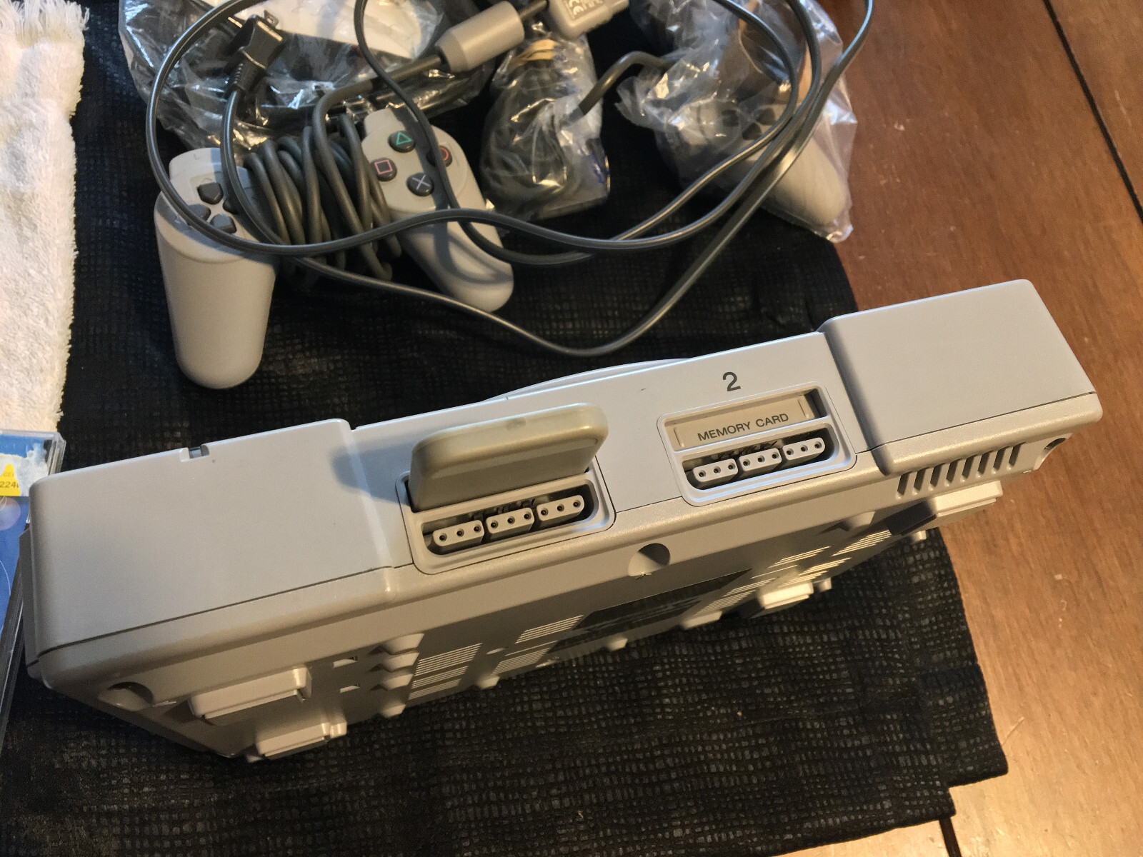 Sony PS1 PlayStation 1 + 2 Memory Cards 2 Controllers, Power A/V Cable SCPH 9001