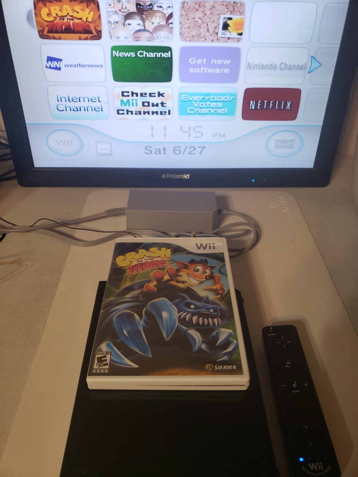 Wii Console RVL-001 GameCube Comp – Bundle: Controller, Nunchuck, Cords, Game