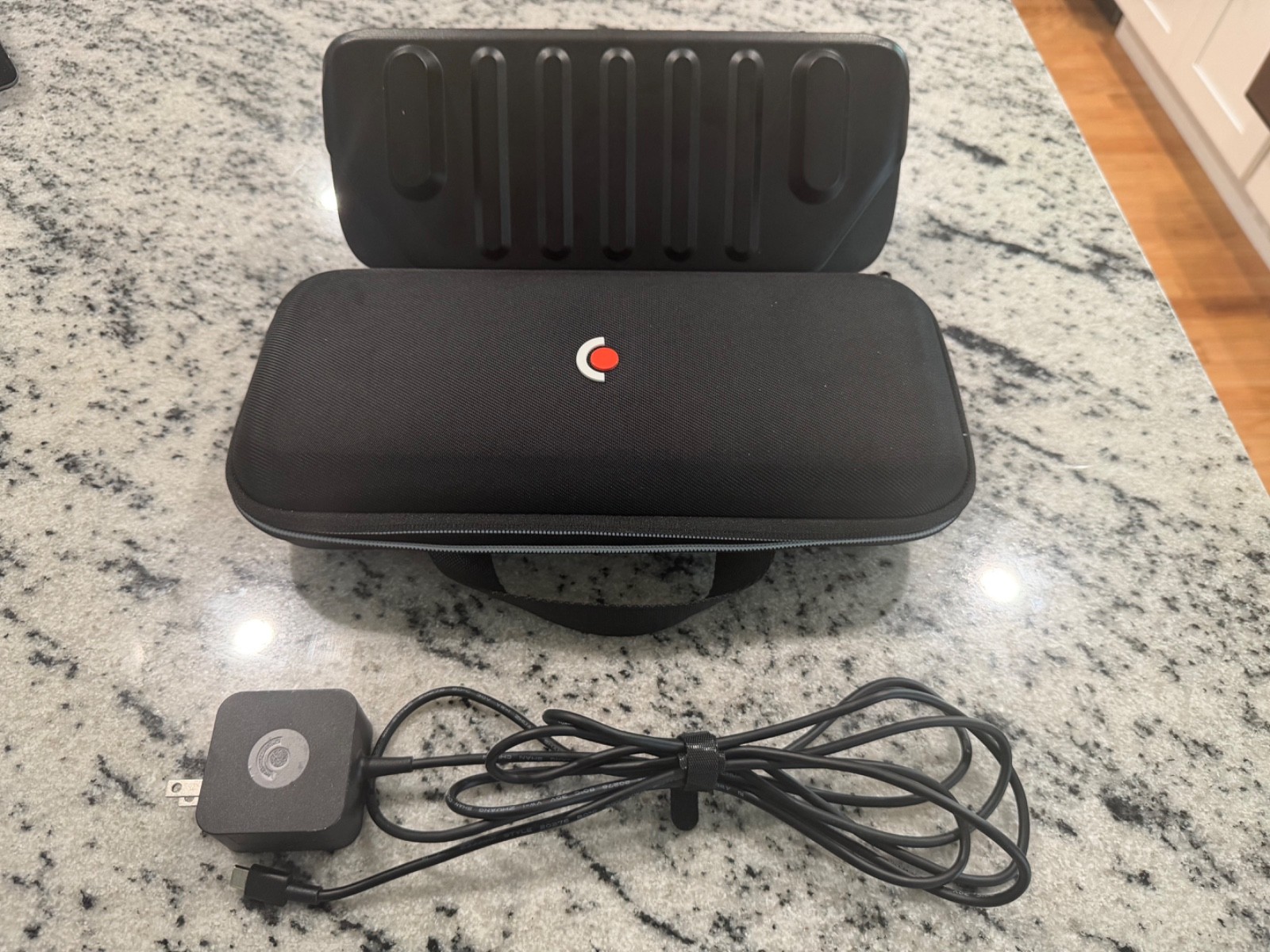 Steam Deck OLED 512GB – Mint Condition – Dbrand Killswitch Bundle, Skin