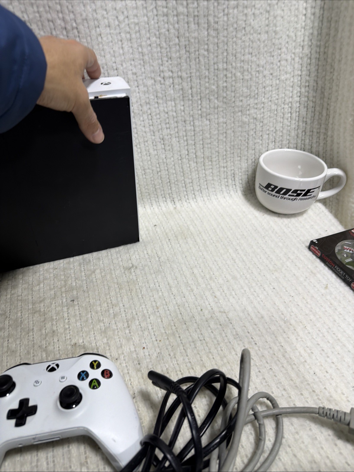 Microsoft Xbox One S – White W/ Controller & Cords HDMI To Tv Damaged