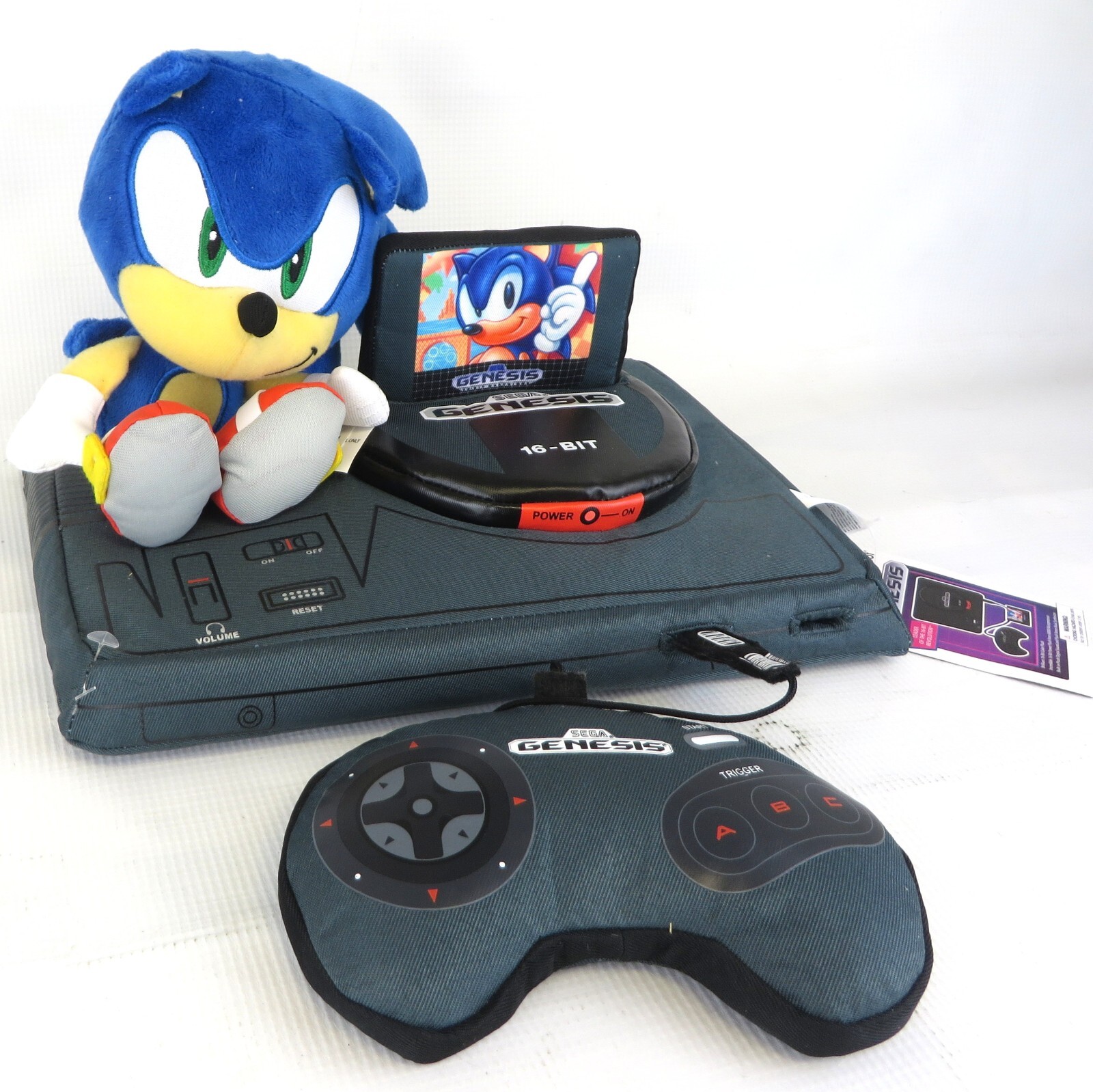 SEGA GENESIS & SONIC PLUSH Kidrobot Jakks Hedgehog 30th Anniversary Toy Retro