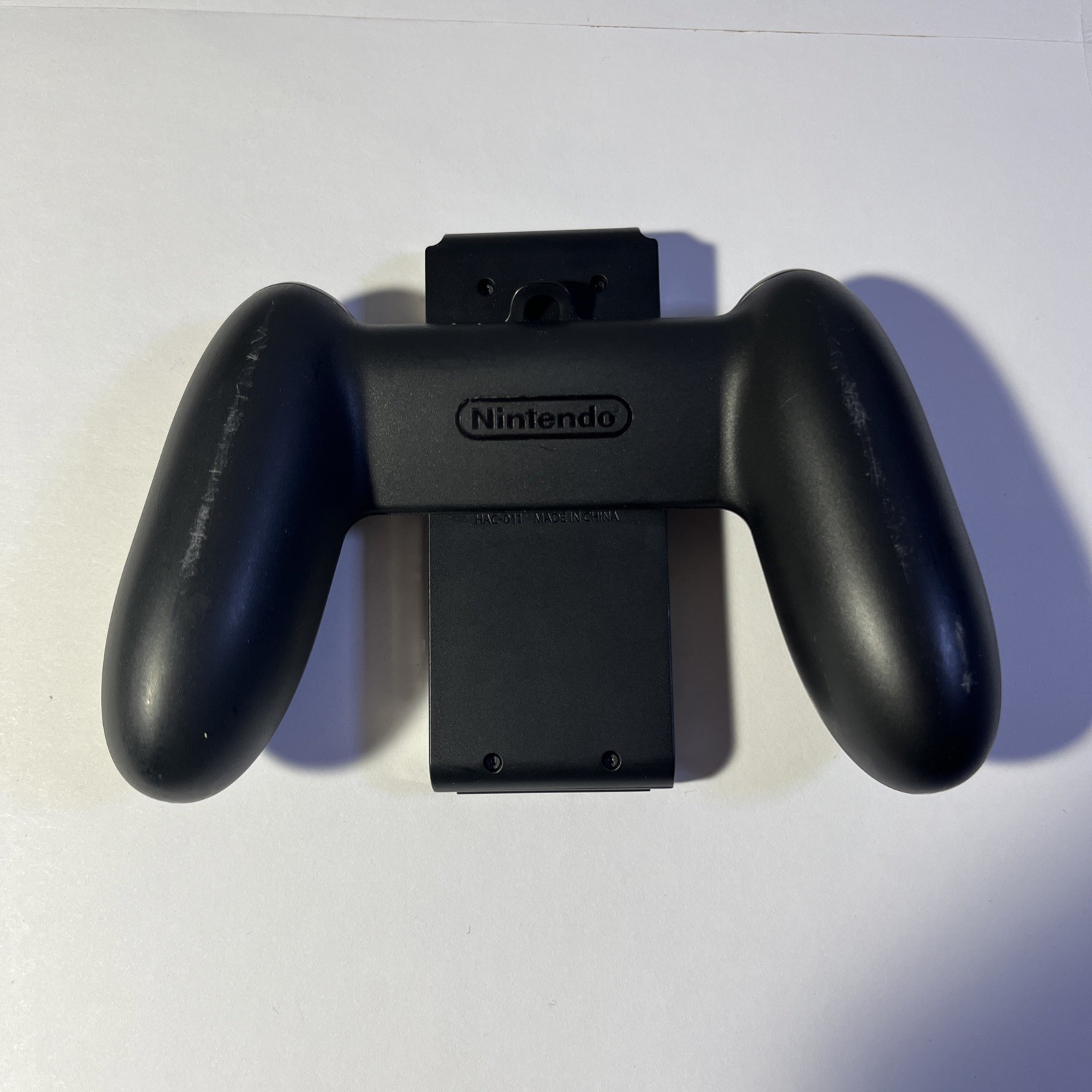 Nintendo Switch HAC-001 Handheld Console Bund – 32GB – Gray Joy-Con Controllers.