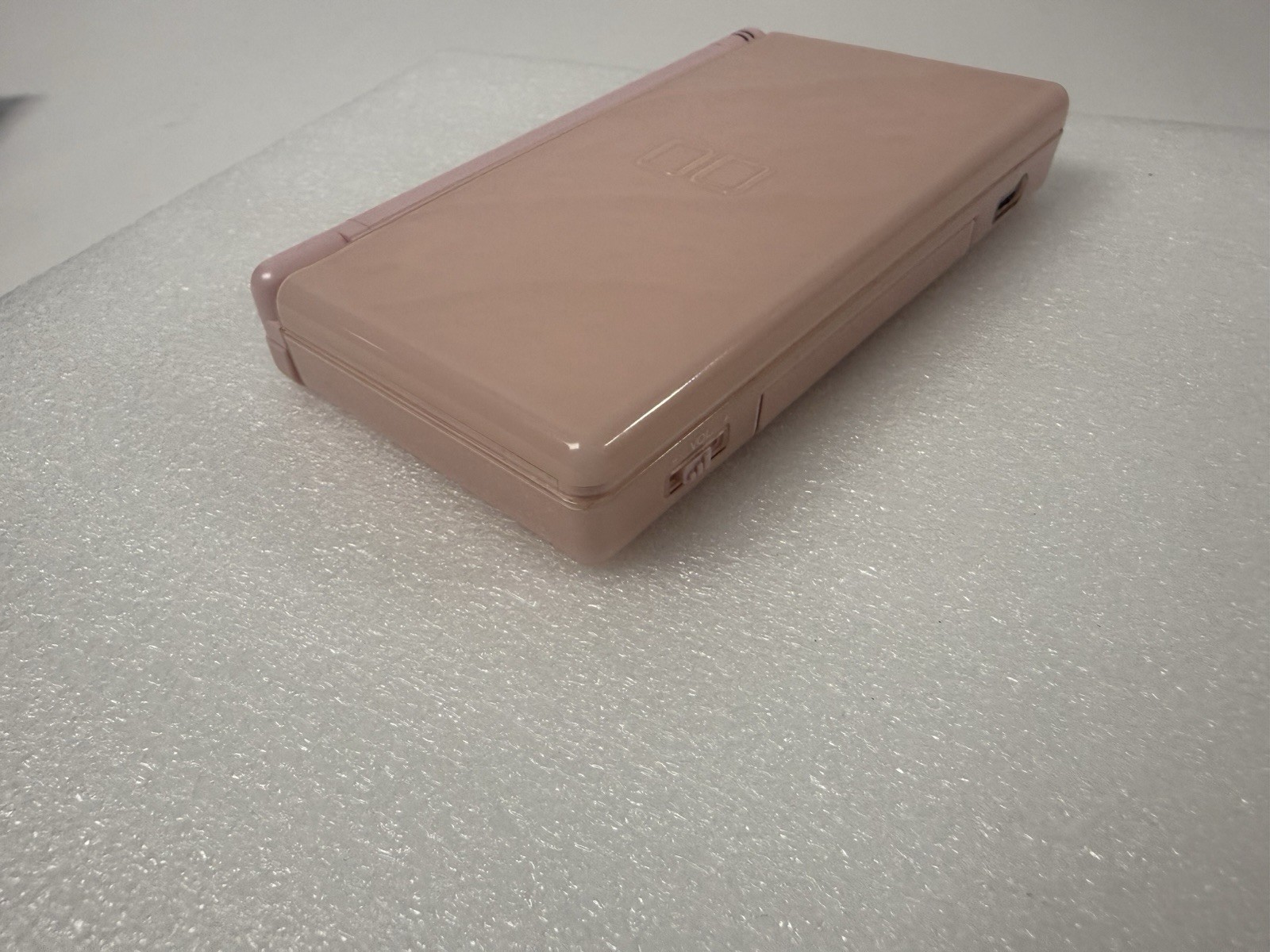 Nintendo DS Lite Console USG-001 w/charger – Coral Pink – GBA GOOD CLEAN TESTED