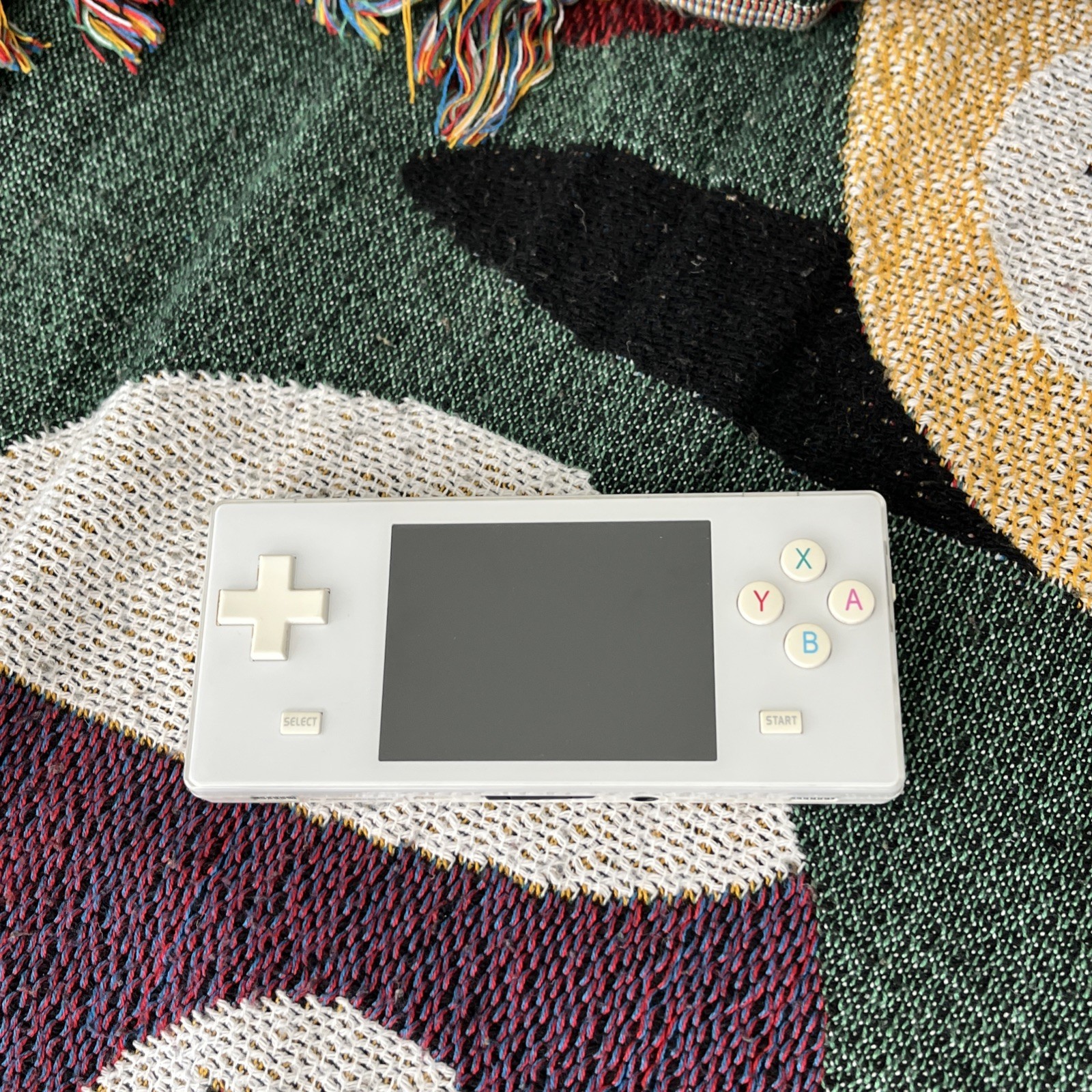Dingoo A320 in White, Great Condition Retro Emulator
